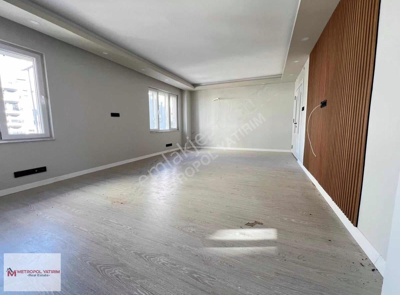 Kızıltoprak Meydan Tıp Yanı Katta Asansörlü 3+1 Ful Tadilatlı - Görsel 8