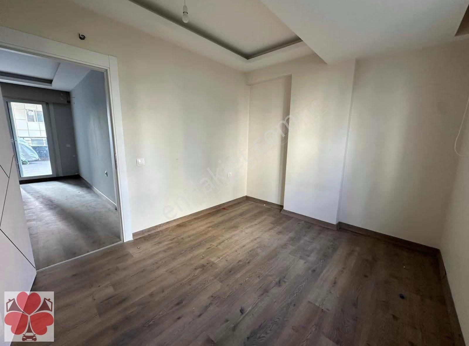 Yonca'dan Mezitli Menderes'te Geniş Teraslı Kiralık 2+1 - Görsel 2