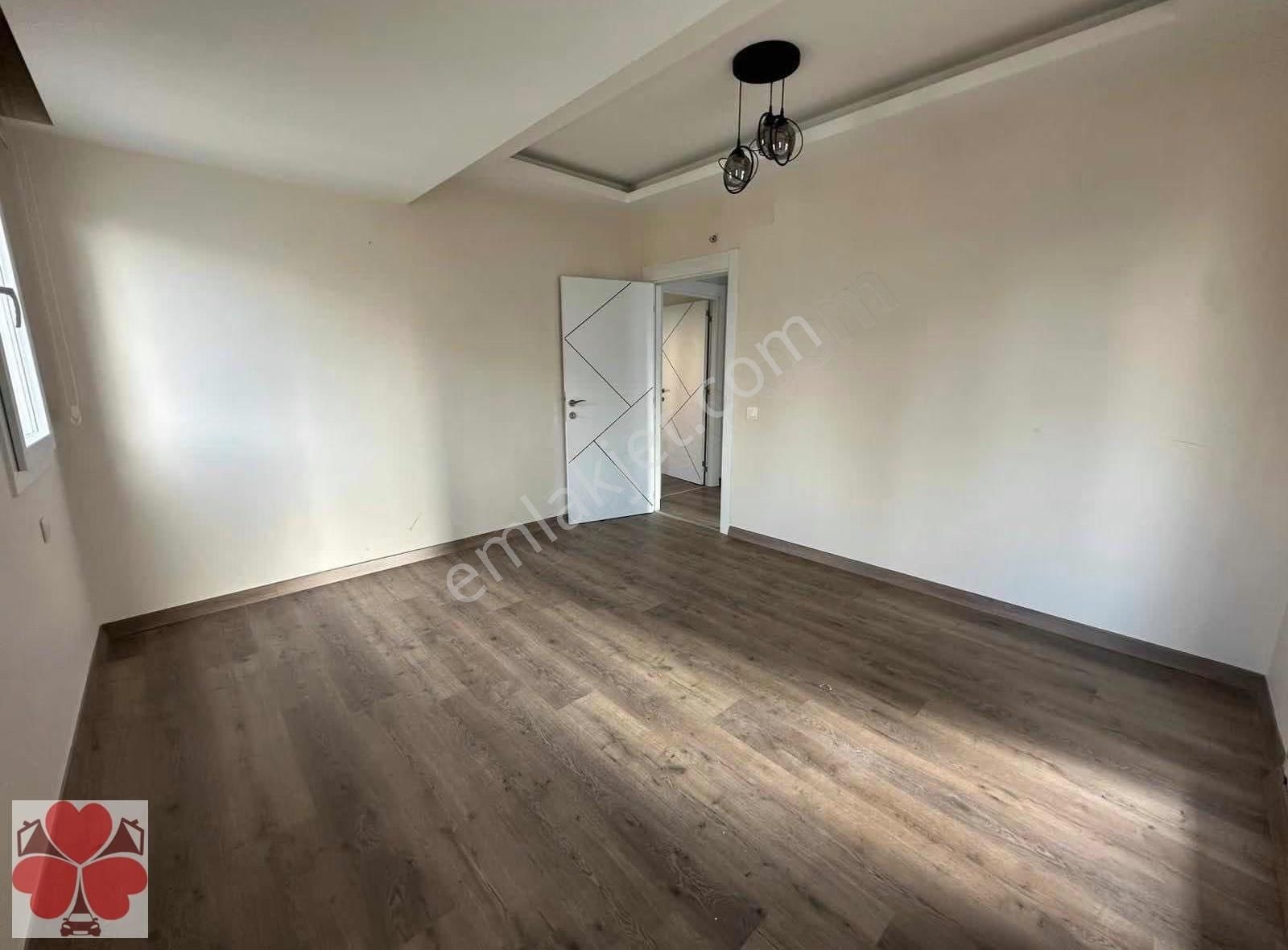 Yonca'dan Mezitli Menderes'te Geniş Teraslı Kiralık 2+1 - Görsel 7