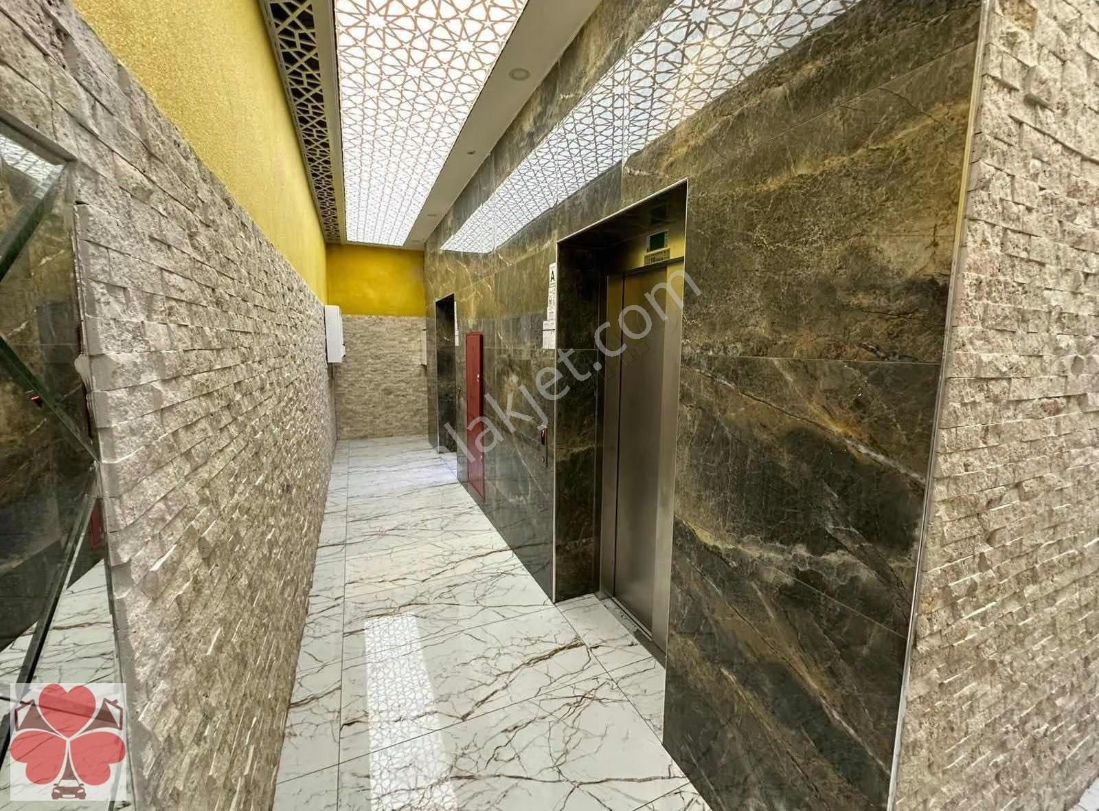 Yonca'dan Mezitli Menderes'te Geniş Teraslı Kiralık 2+1 - Görsel 10