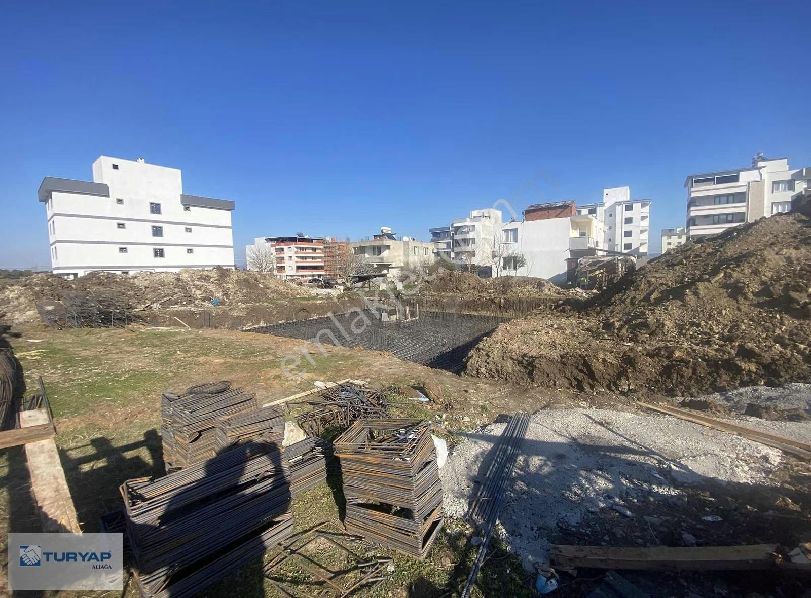 Aliağa Kurtuluş Mahallesinde Temelden Satılık 1+1 Daire