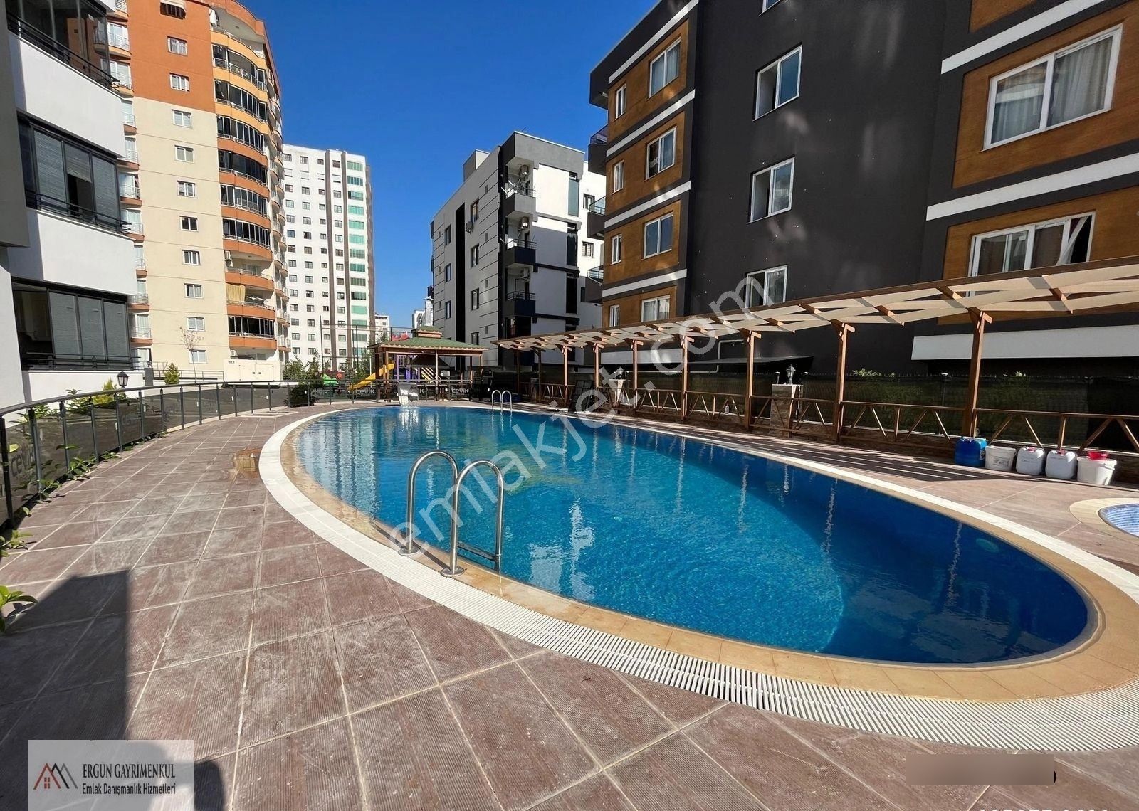 Havuzlu Site İçinde Bulunan Harika Lokasyonda 3+1 Kiralık Daire - Görsel 12