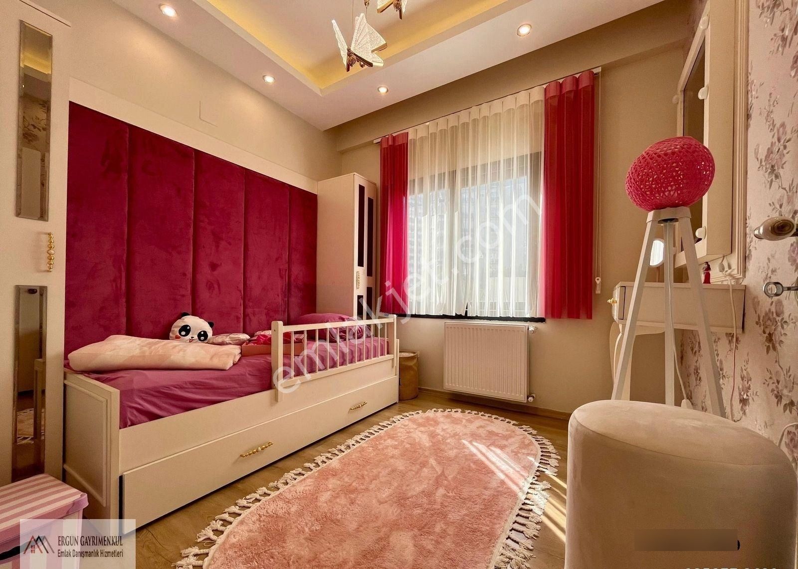 Havuzlu Site İçinde Bulunan Harika Lokasyonda 3+1 Kiralık Daire - Görsel 14