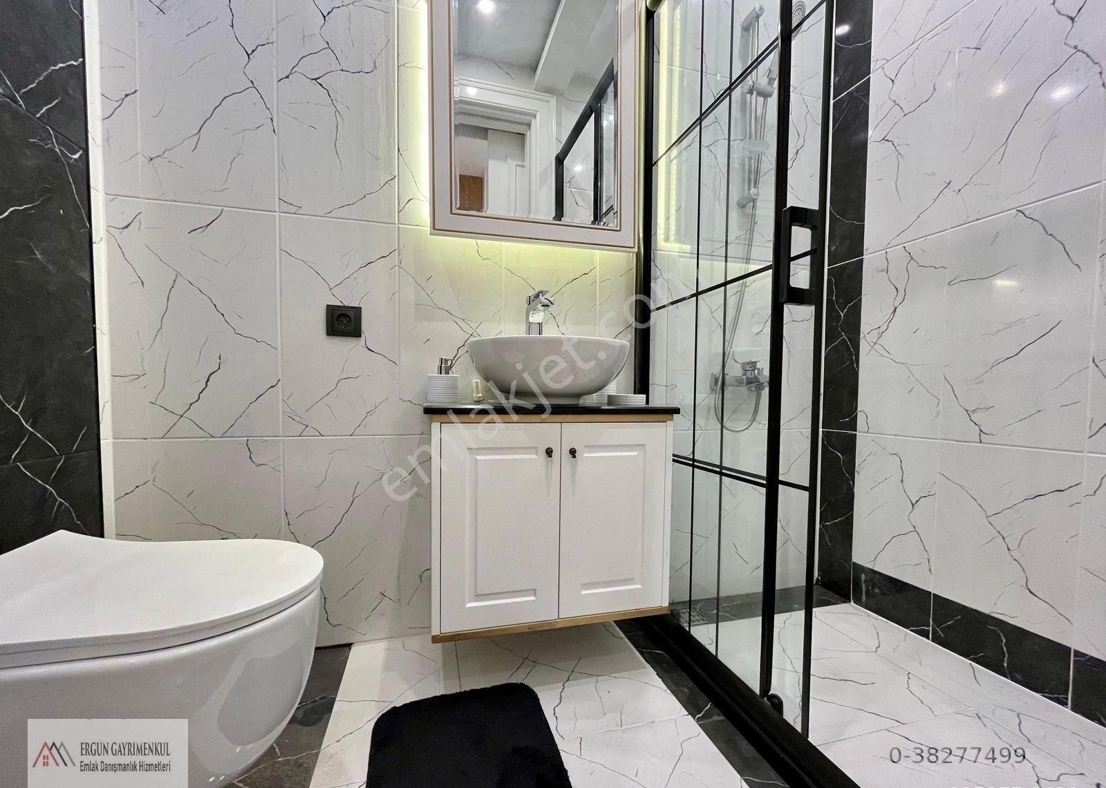 Havuzlu Site İçinde Bulunan Harika Lokasyonda 3+1 Kiralık Daire - Görsel 13