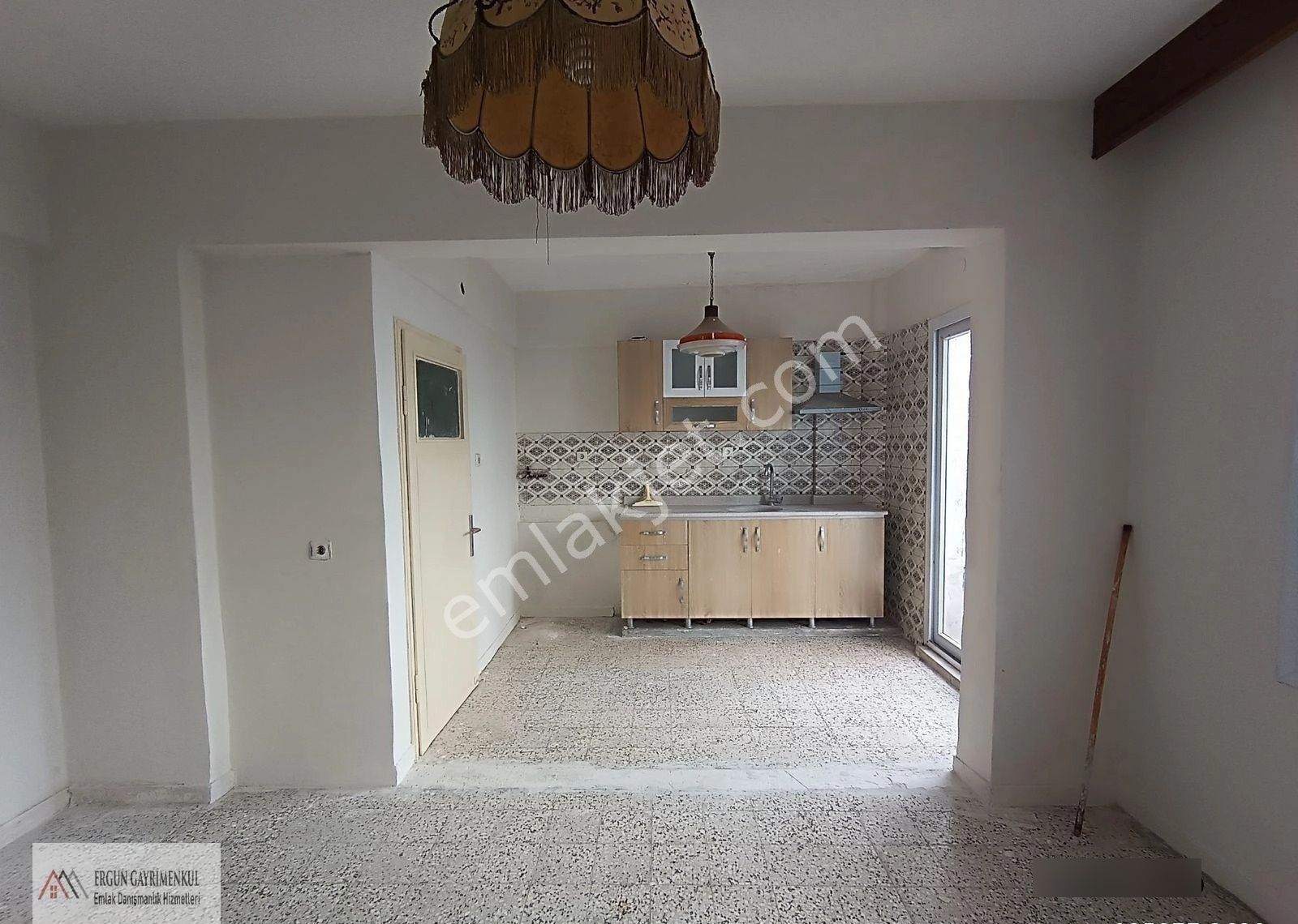 Ergünden Güvenevlerde Fırsat Satılık Alanya Sokağında 3+1 Daire - Görsel 32