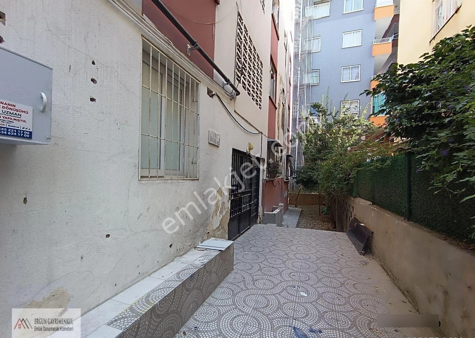 Ergünden Güvenevlerde Fırsat Satılık Alanya Sokağında 3+1 Daire - Görsel 2