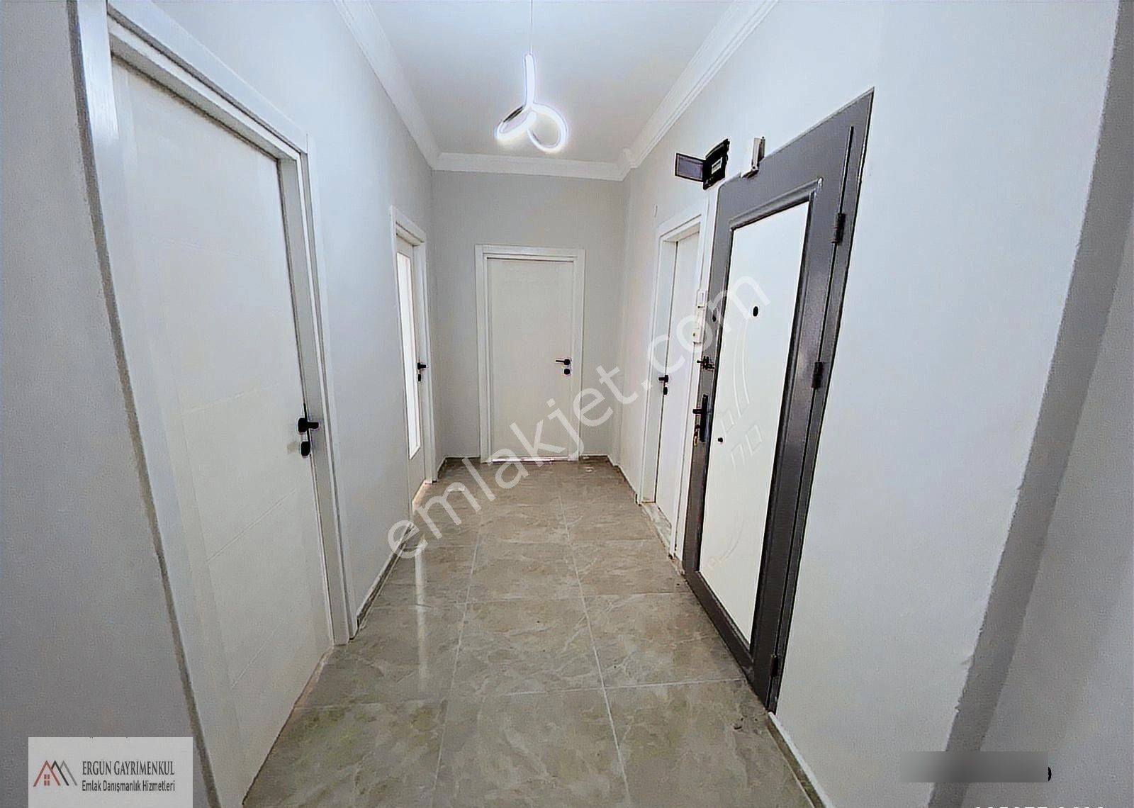 Ergünden Cumhuriyette Ara Kat İçi Full Yapılı Satılık 3+1 Daire - Görsel 34