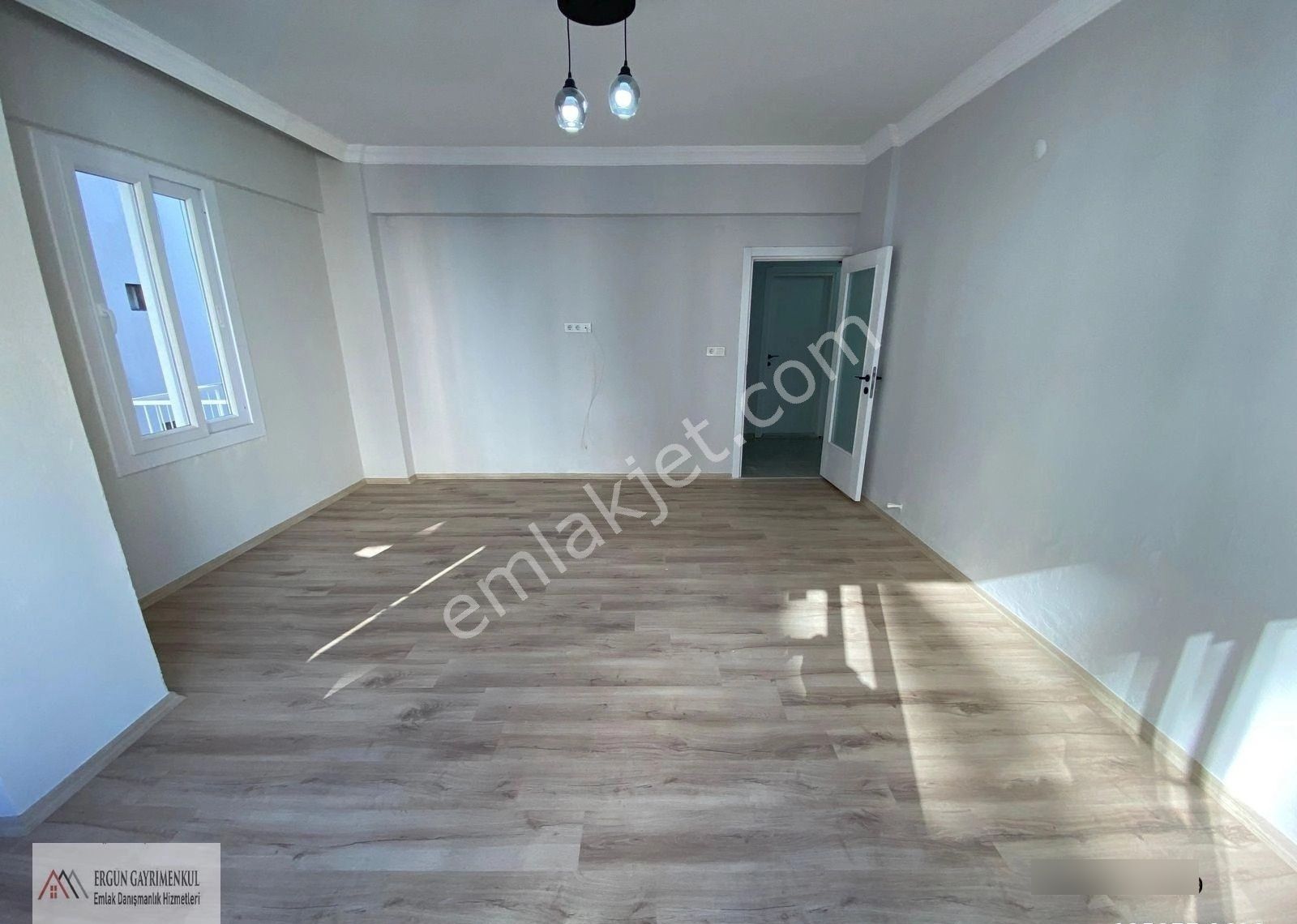 Ergünden Cumhuriyette Ara Kat İçi Full Yapılı Satılık 3+1 Daire - Görsel 2