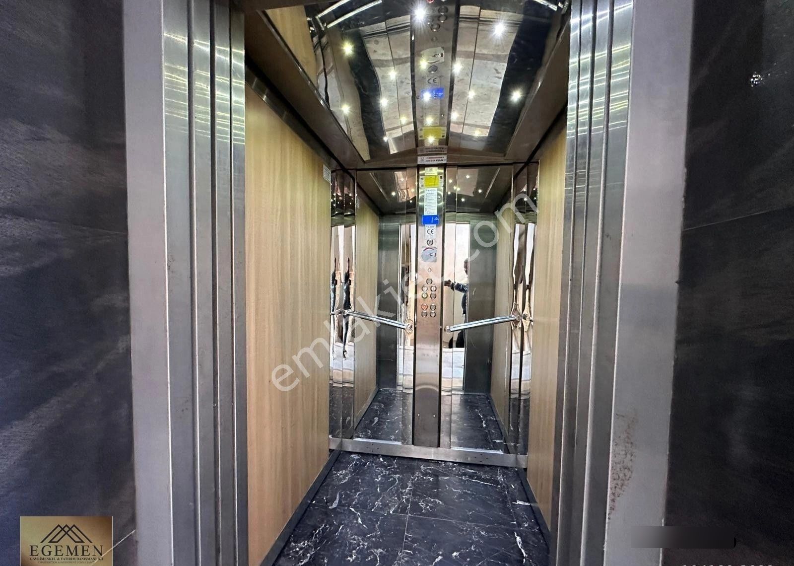 Kuşadası Merkezde Satılık İşyeri - Görsel 5