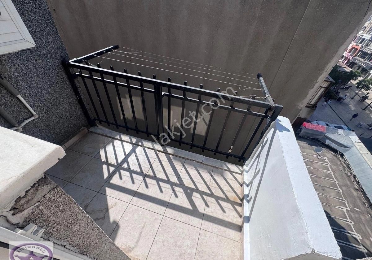 Maltepe Merkezde Ofise Konuta Uygun Asansörlü Otoparklı Balkonlu - Görsel 18