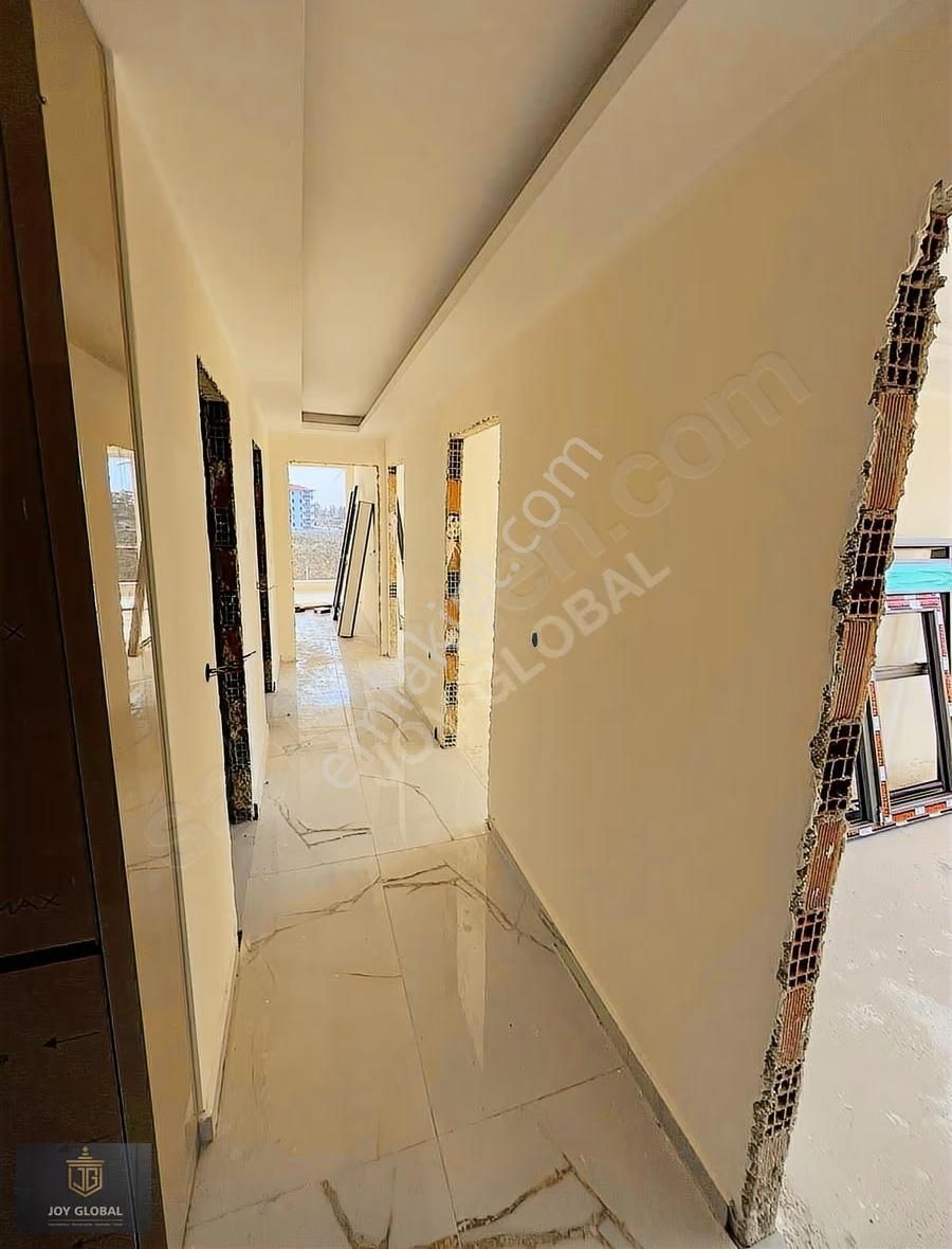 Yeniköyde Geniş Katta Asansörlü 2+1 Ayrı Mutfak Çift Balkonlu - Görsel 14