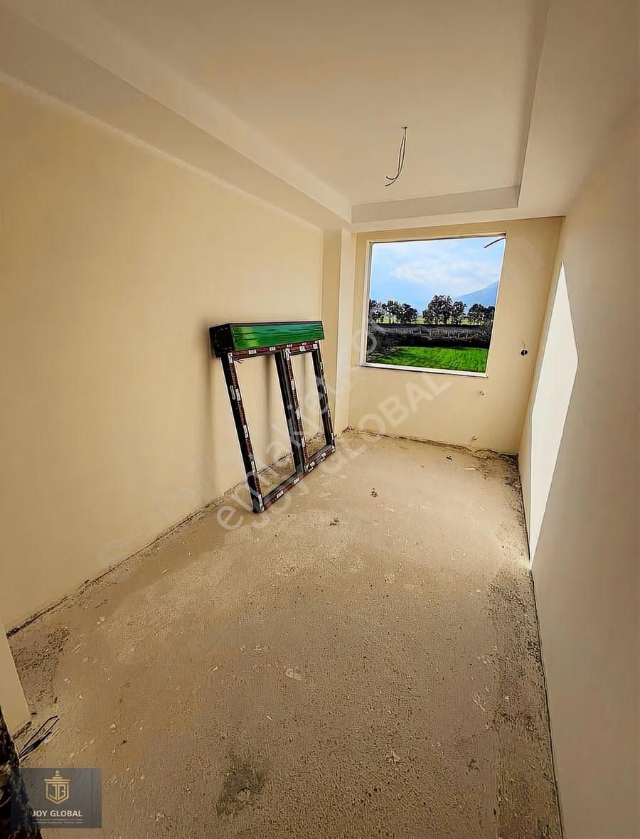 Yeniköyde Geniş Katta Asansörlü 2+1 Ayrı Mutfak Çift Balkonlu - Görsel 13