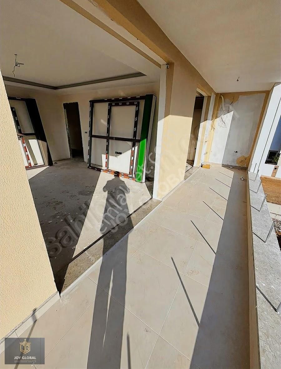 Yeniköyde Geniş Katta Asansörlü 2+1 Ayrı Mutfak Çift Balkonlu - Görsel 18