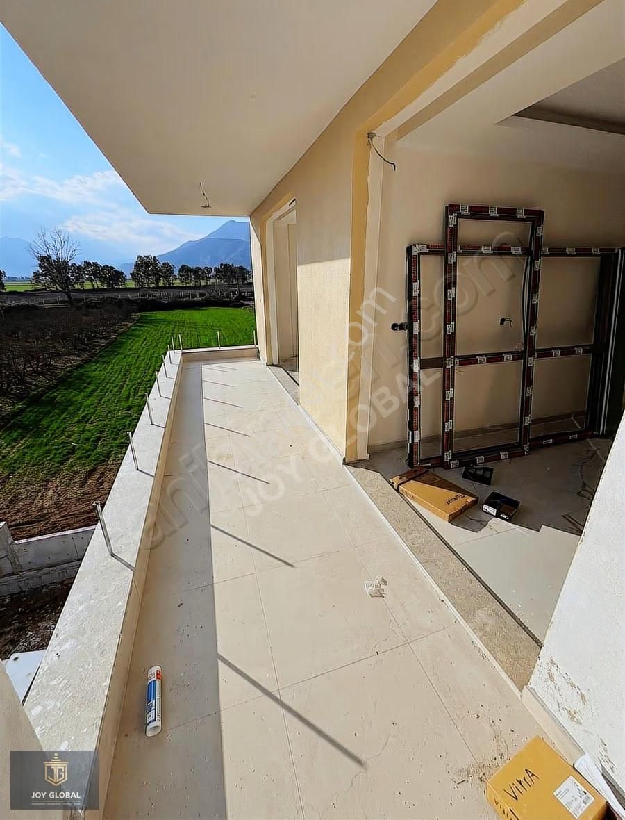 Yeniköyde Geniş Katta Asansörlü 2+1 Ayrı Mutfak Çift Balkonlu - Görsel 8