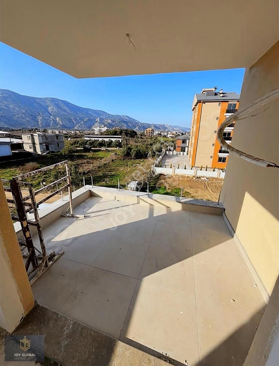 Yeniköyde Geniş Katta Asansörlü 2+1 Ayrı Mutfak Çift Balkonlu - Görsel 11