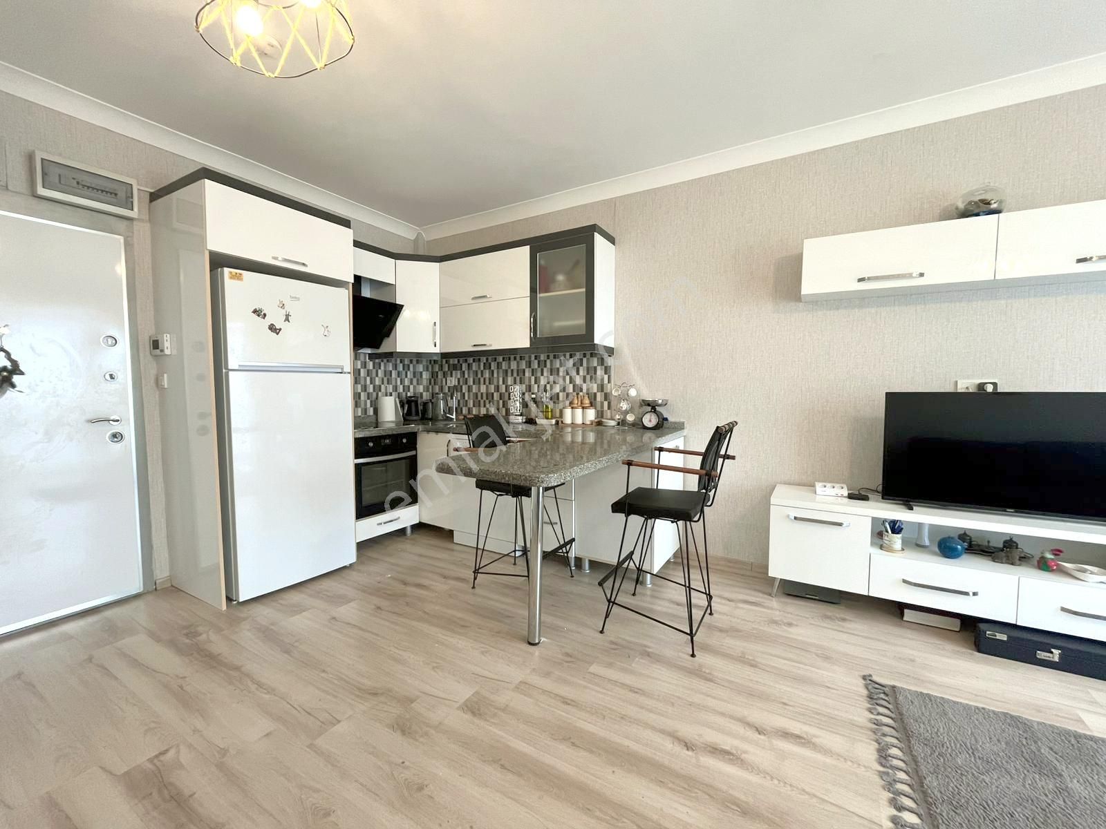 Eşyalı Satılık 1+1 Daire Çakırlar Bakan Tower'da - Görsel 13