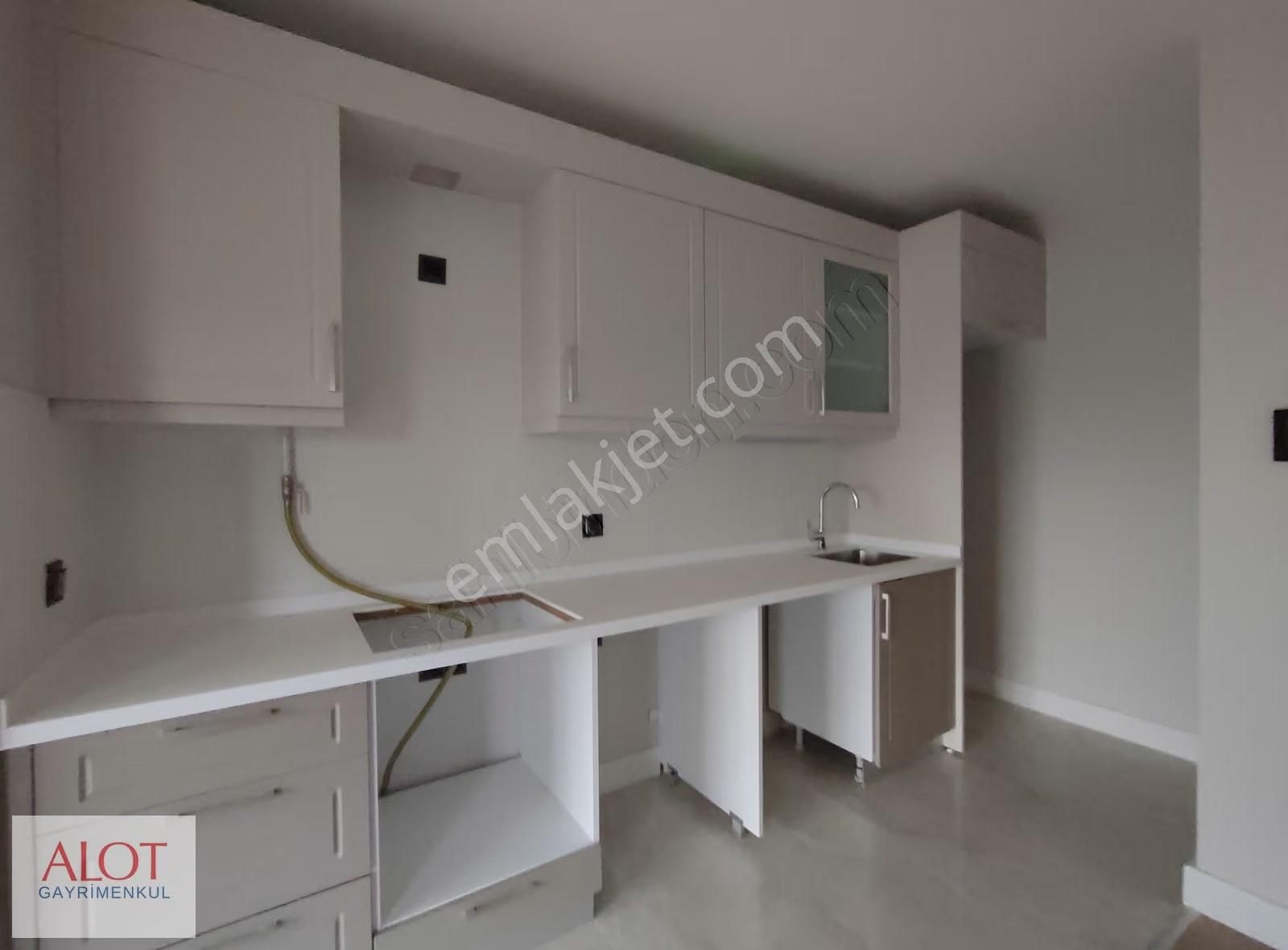 Emlak Konutta 1+1 Kiralık Daire - Görsel 7