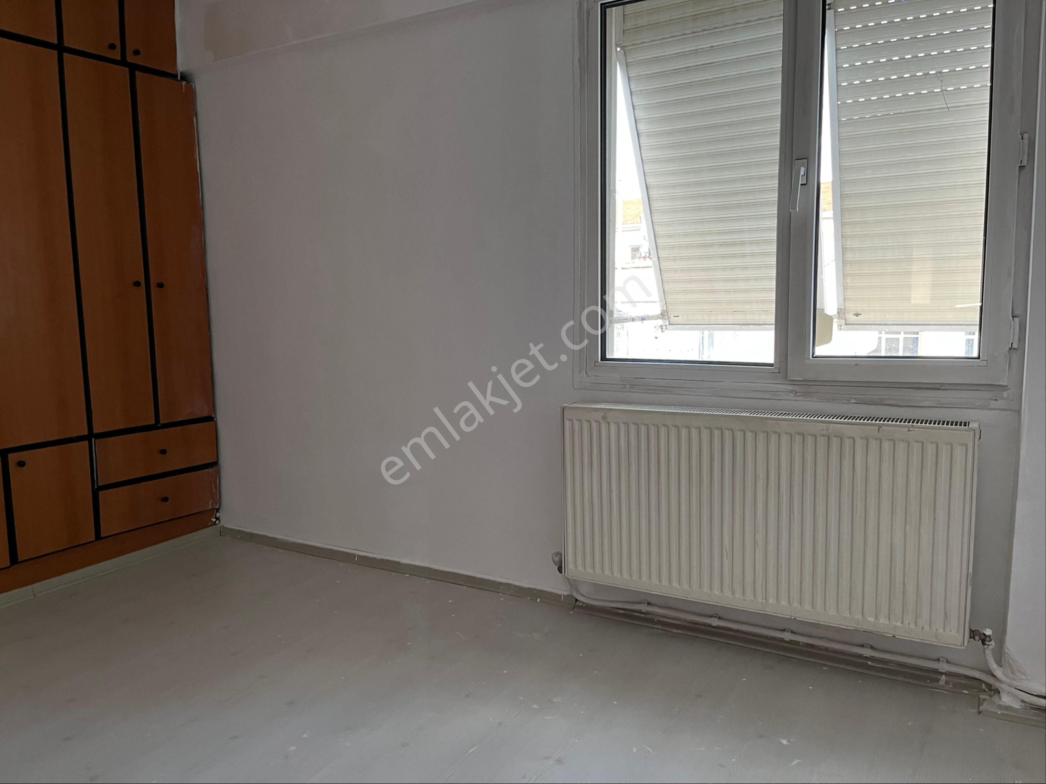 Denize Yakın Karşıyaka’da Ferah Kiralık Daire - Görsel 6