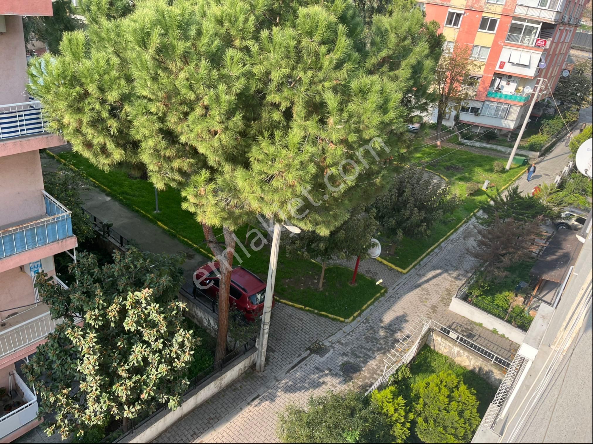 Denize Yakın Karşıyaka’da Ferah Kiralık Daire - Görsel 8