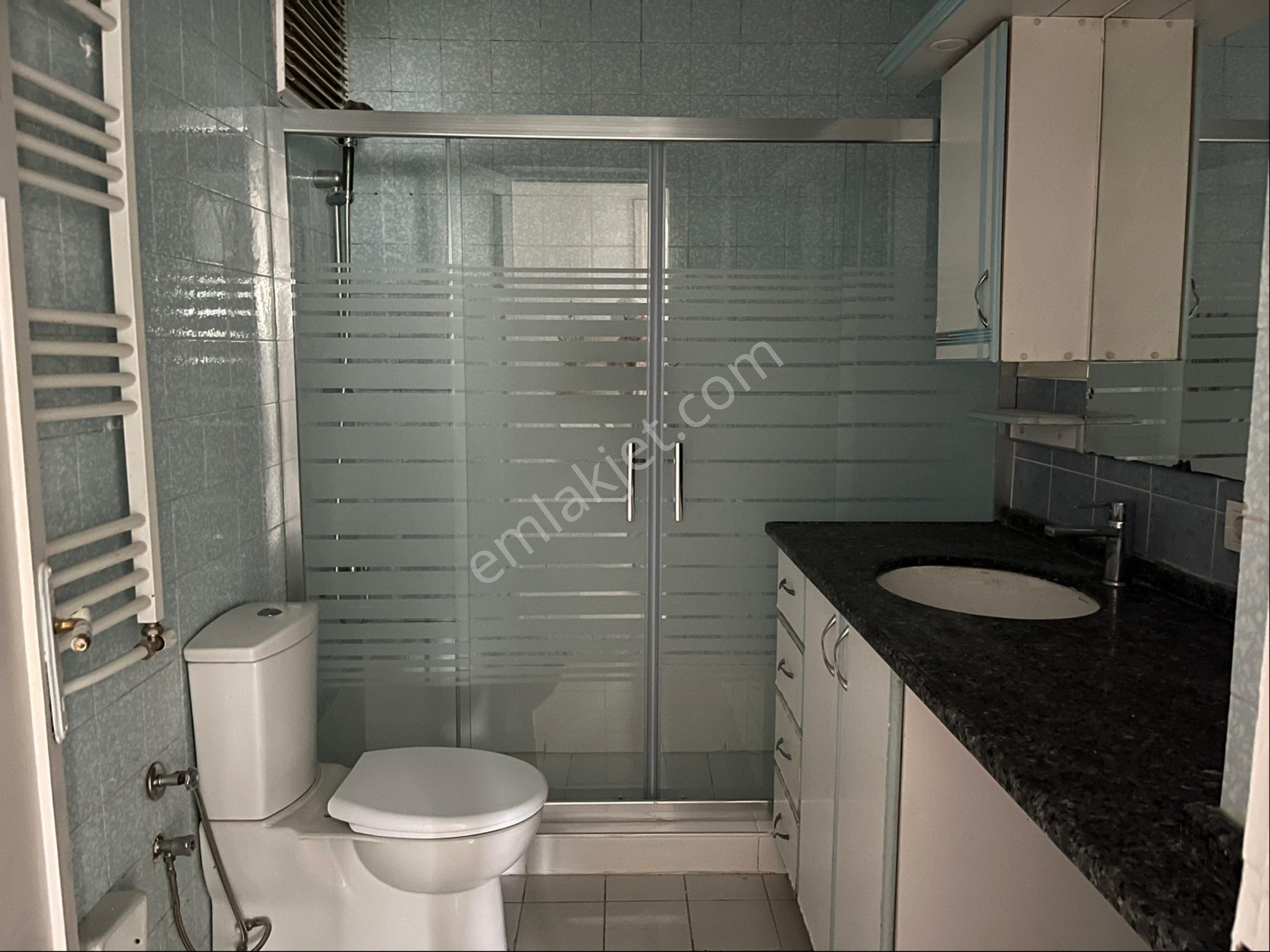 Denize Yakın Karşıyaka’da Ferah Kiralık Daire - Görsel 4