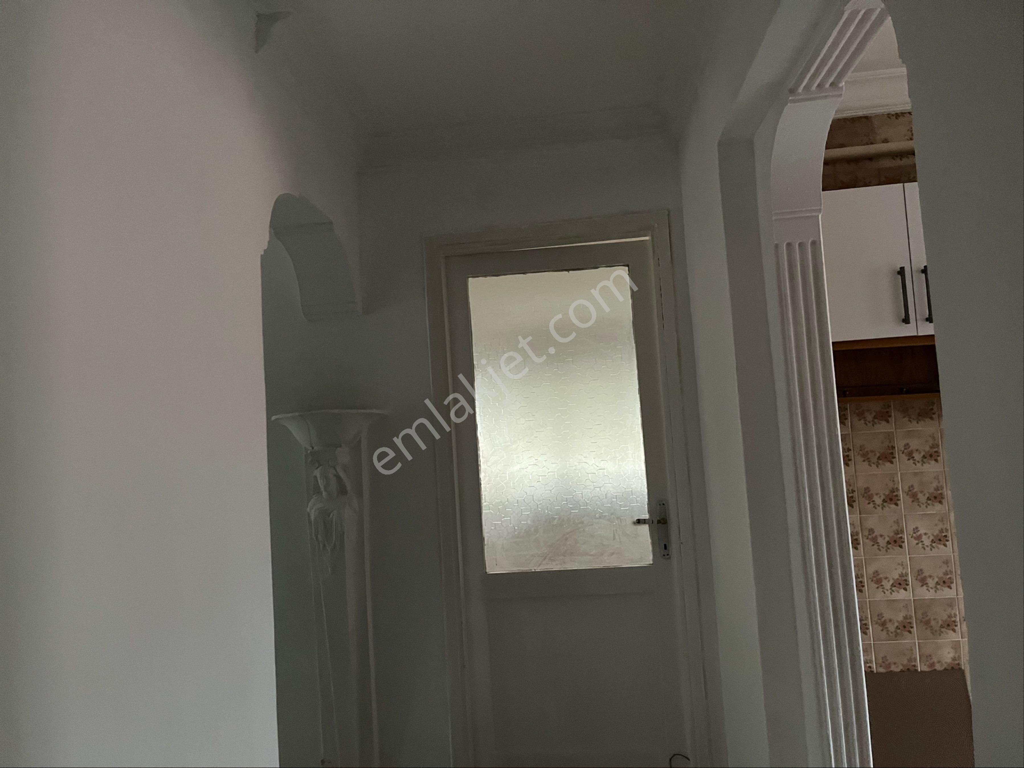 Denize Yakın Karşıyaka’da Ferah Kiralık Daire - Görsel 5