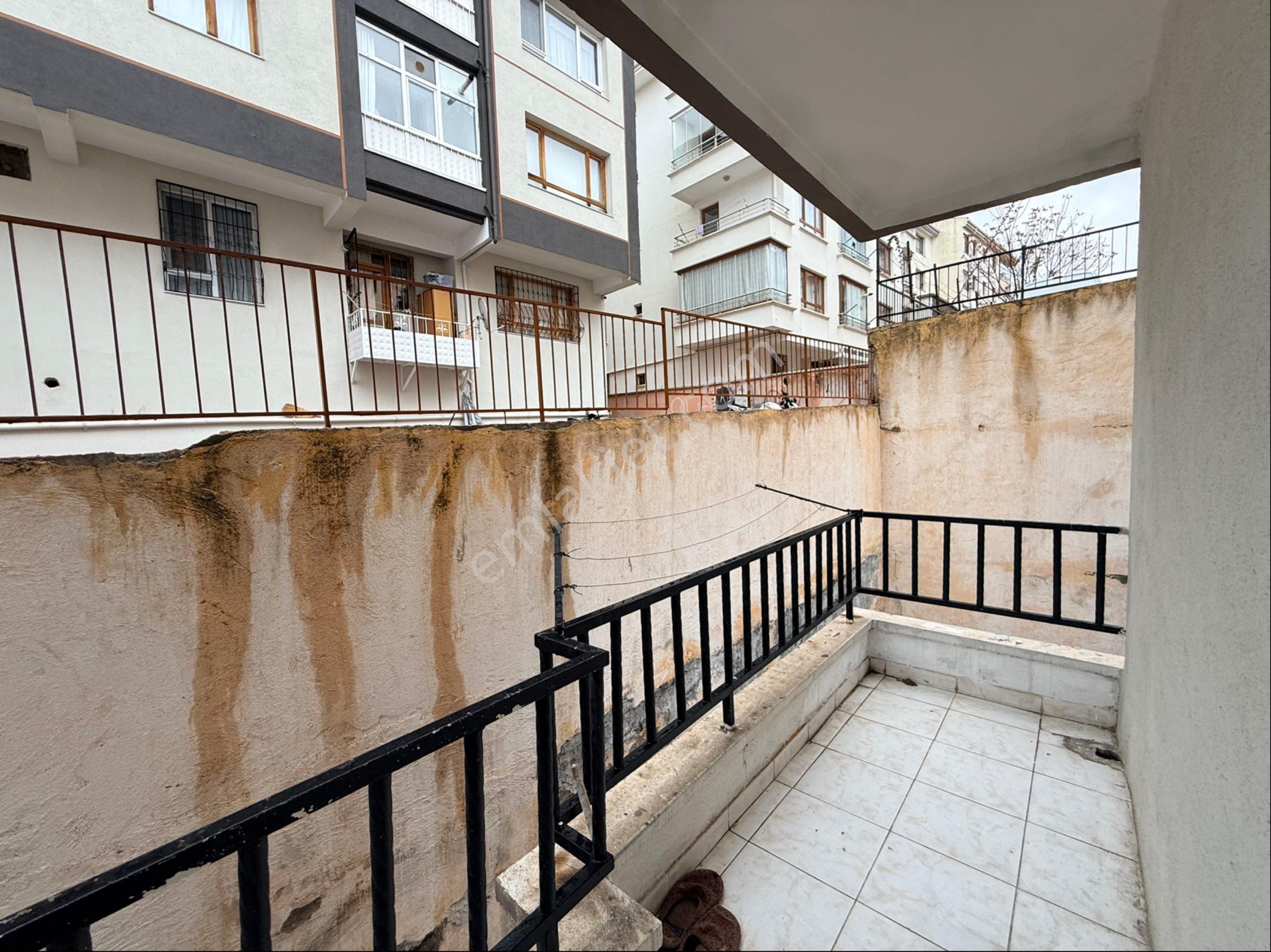 Satılık 3+1 Katta Daire - Görsel 6