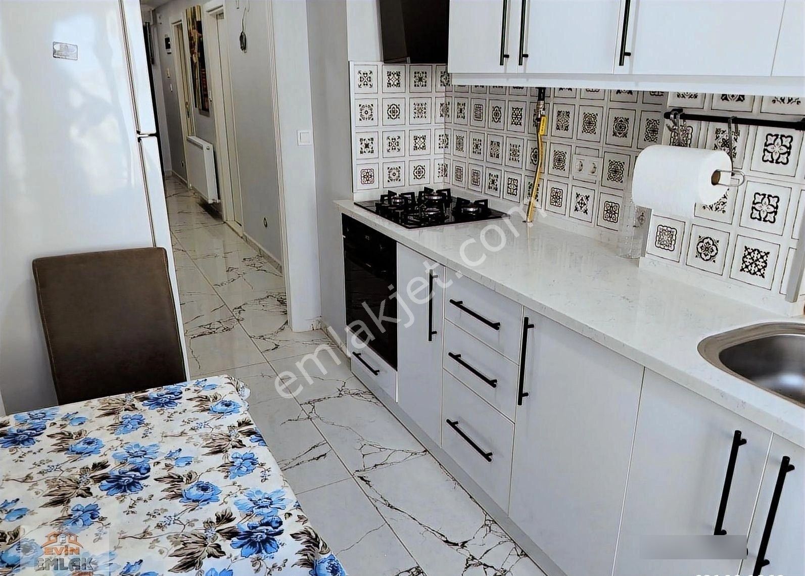 Göztepe Metro Yakını Doğalgazlı Eşyalı 3+1 Çok Bakımlı Arakat - Görsel 3