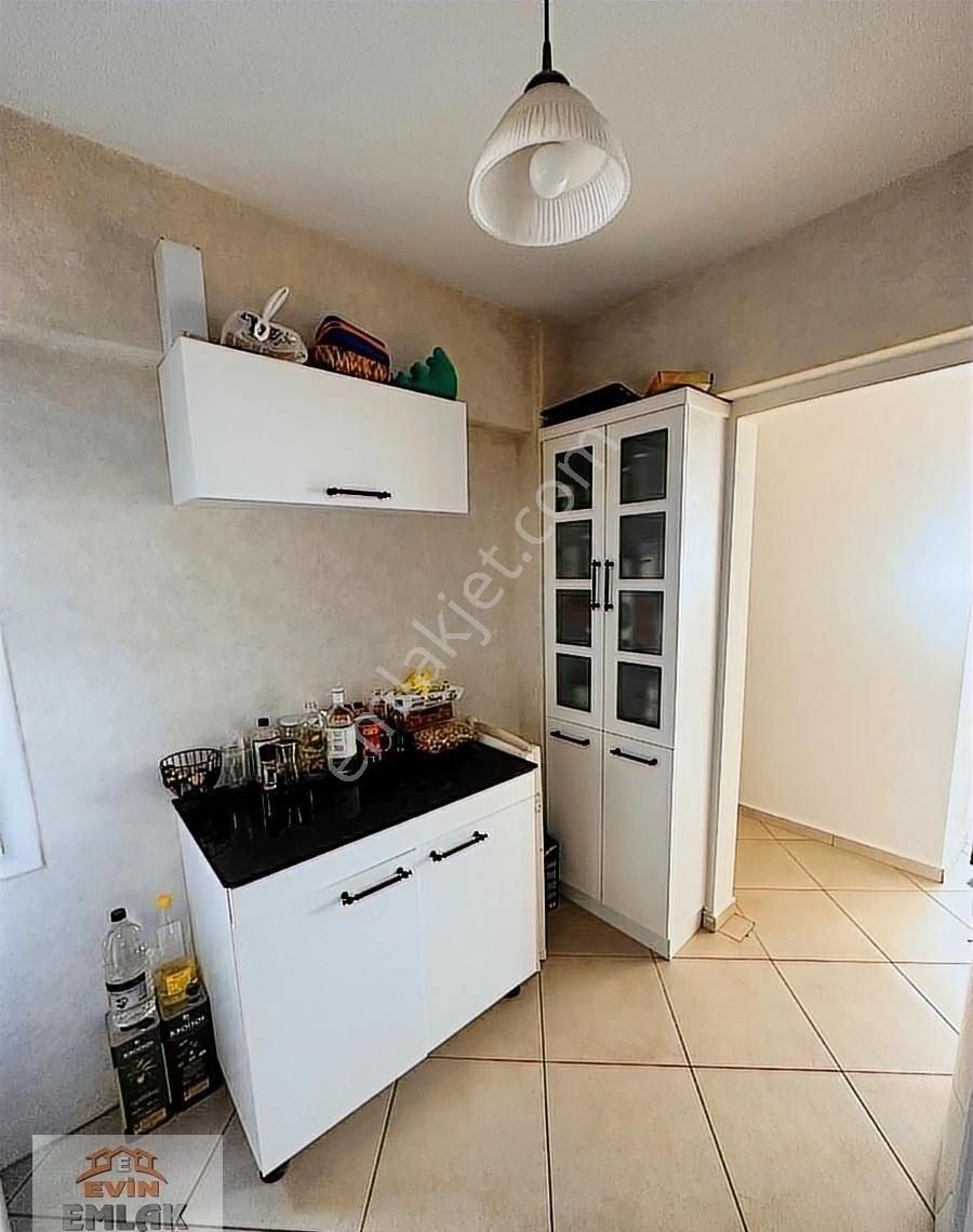 Poligon Metroya 3 Dak. Otoparklı Kapıcılı Eşyalı 3+1 Çok Bakımlı - Görsel 5