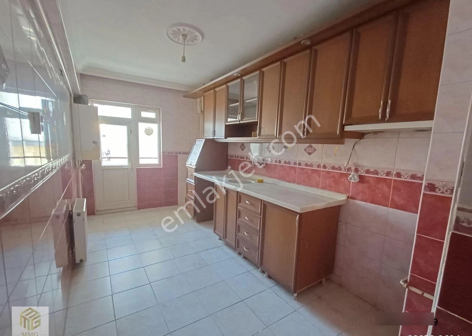 Mmg'den Malazgirt Mah.'de Bulvar Üzeri Kupon 3+1 Satılık Daire!!