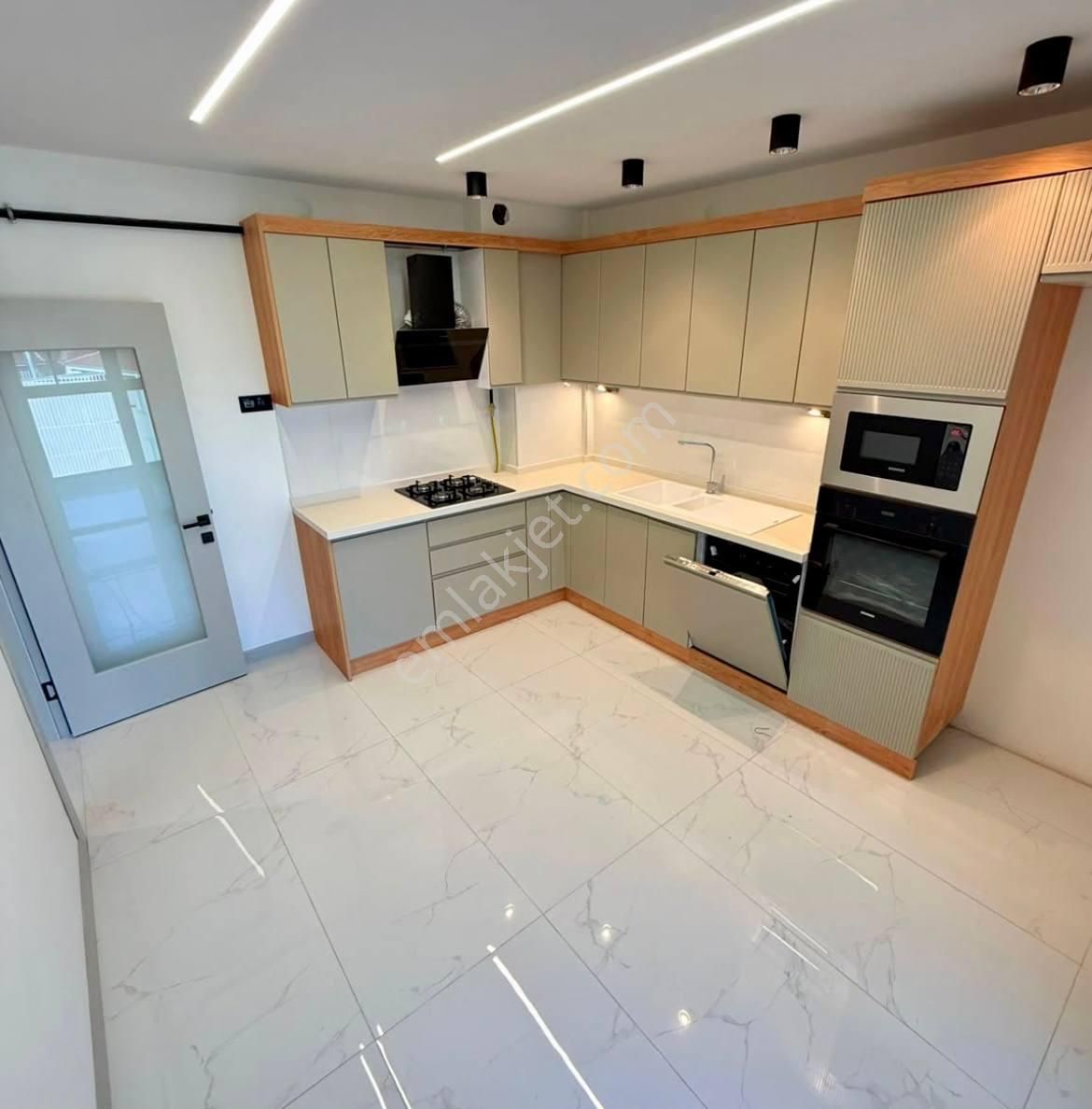 Beylikdüzü'nde Sahibinden Kiralık 2+1 Daire ☑️ Açıklama Okuyun Lütfen - Görsel 2