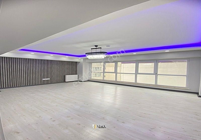 Site İçerisinde Ebeveyn Banyolu Güvenlik, Otoparklı 3+1 135m2 Daire