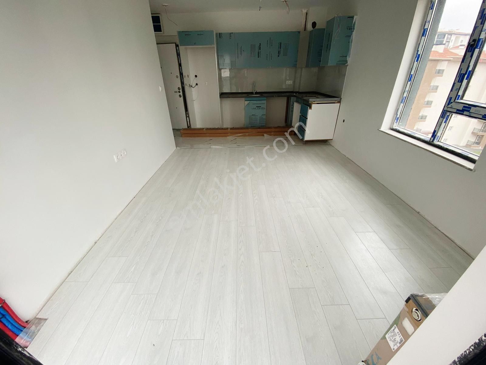 Kc Emlaktan Saraycık Bölgesinde Yatırımlık 1+1 Fırsat Dairesi - Görsel 2