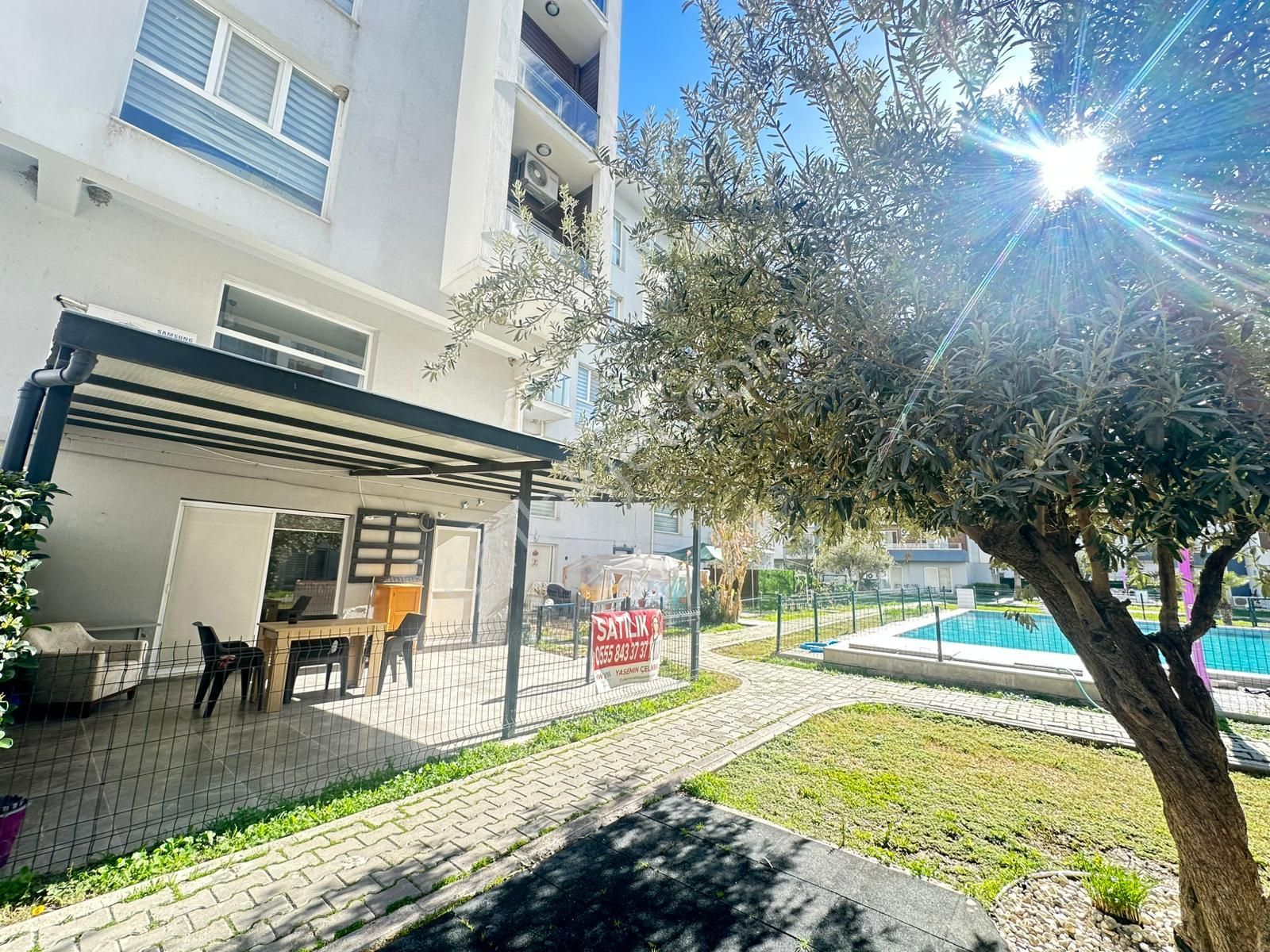 Seyrek'te Havuzlu Bahçe Dubleks 1+1 Eşyalı Satılık Daire​​​​ - Görsel 25