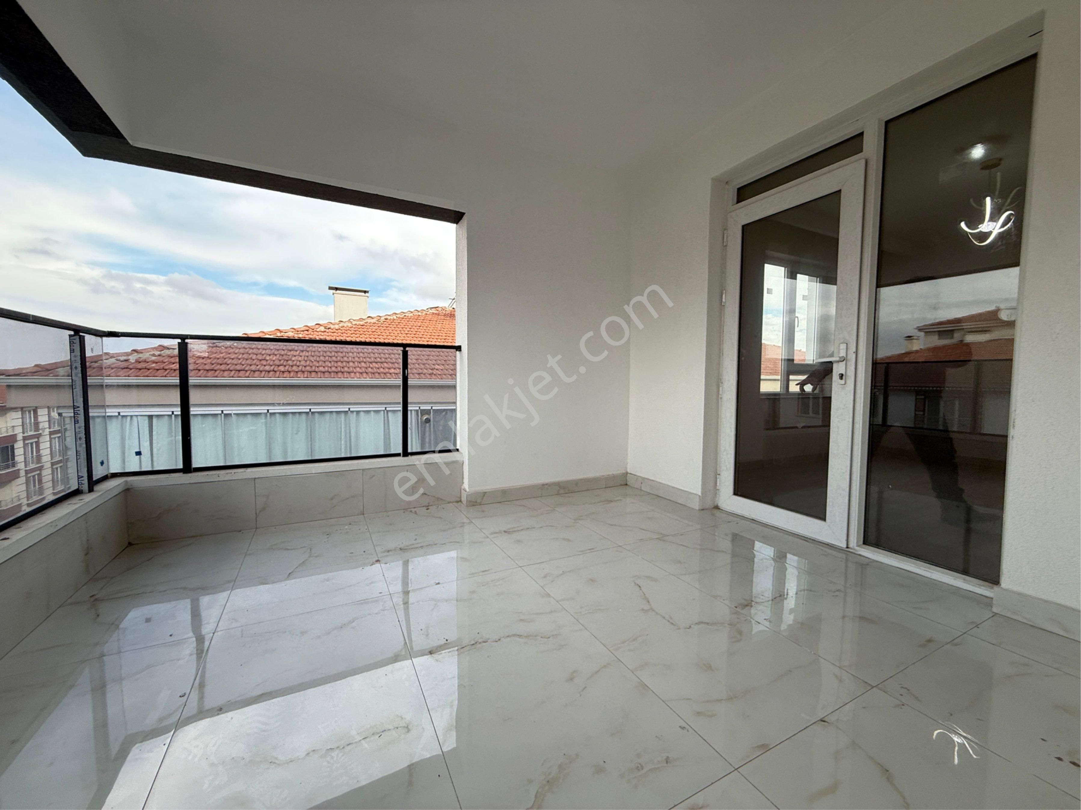 Karakaya Mah. Botanik Parkın Yanında Lüx Yapılı Sıfır Bina - Görsel 32