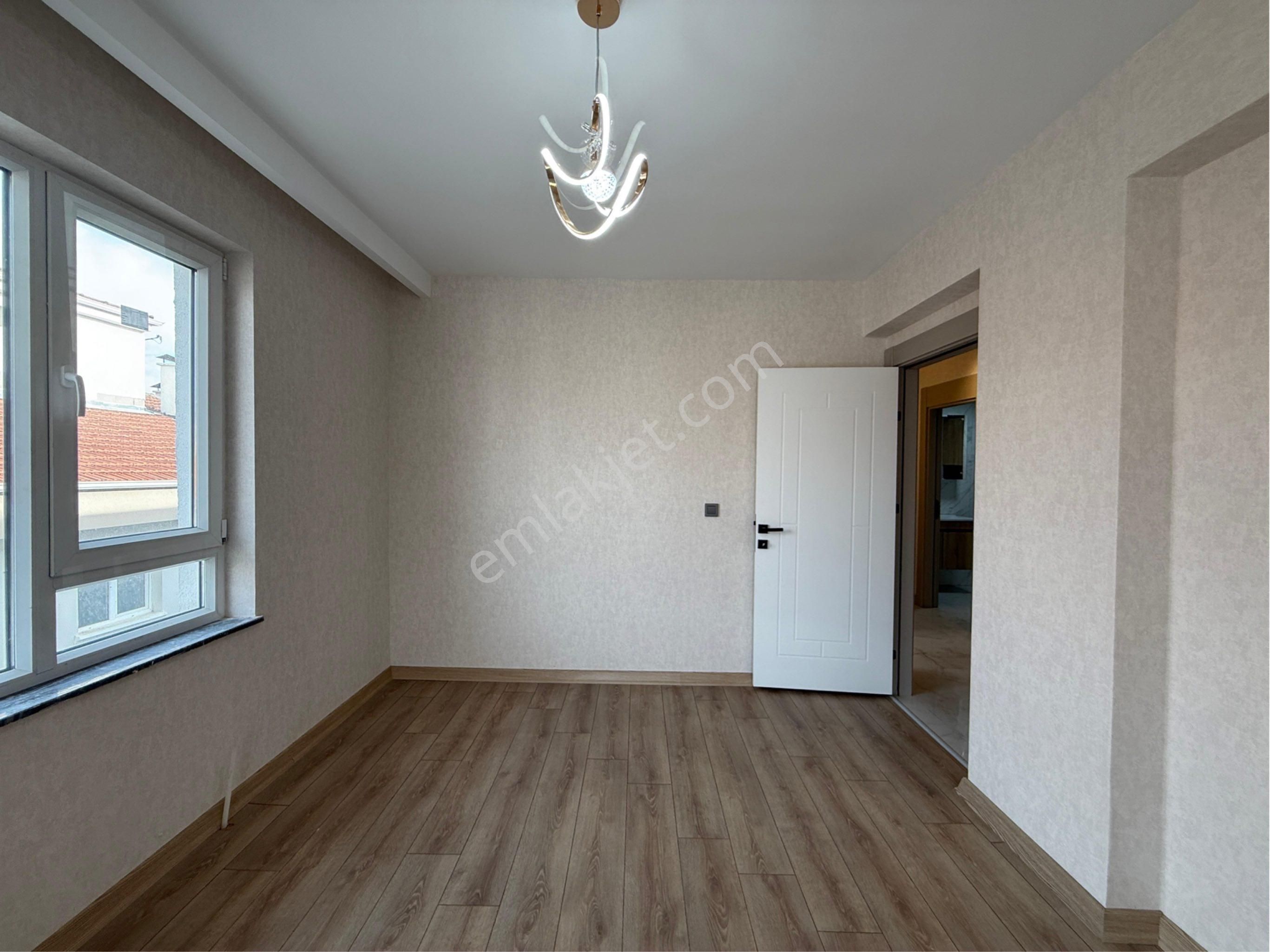 Karakaya Mah. Botanik Parkın Yanında Lüx Yapılı Sıfır Bina - Görsel 13