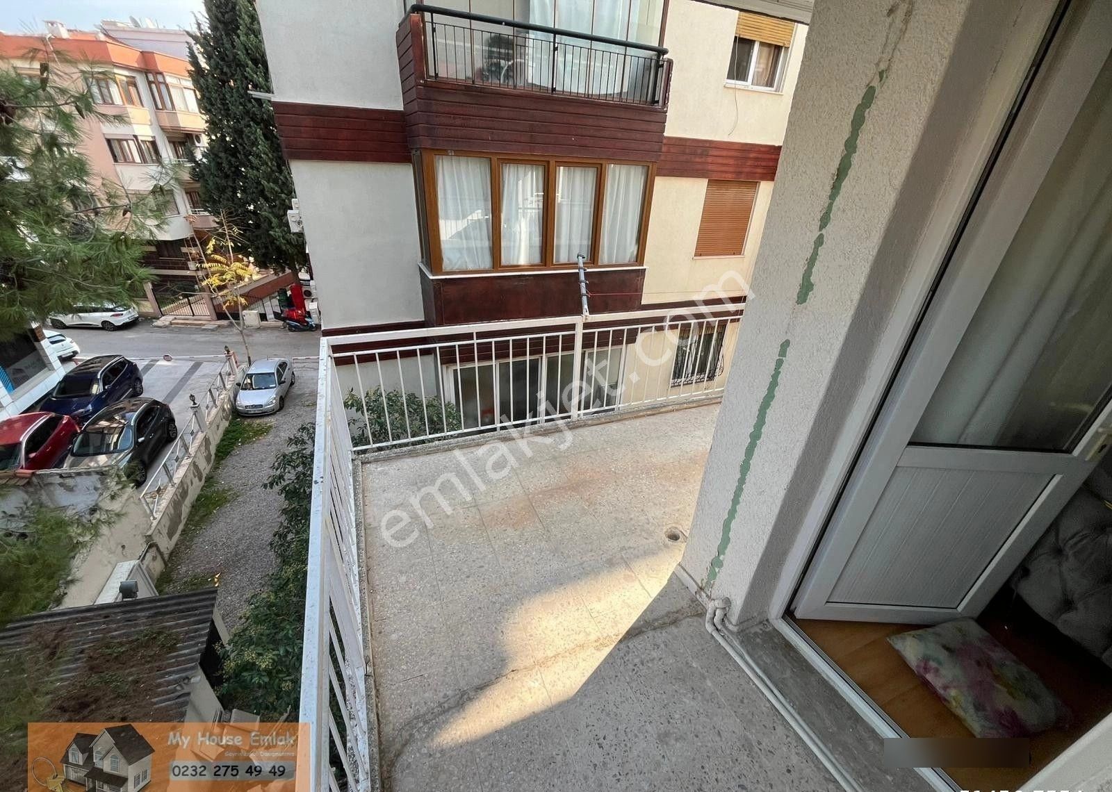 Buca’nın En İşlek Noktası Menderes Caddesi’nde Satılık Arakat 3+1 Geniş Daire - Görsel 14