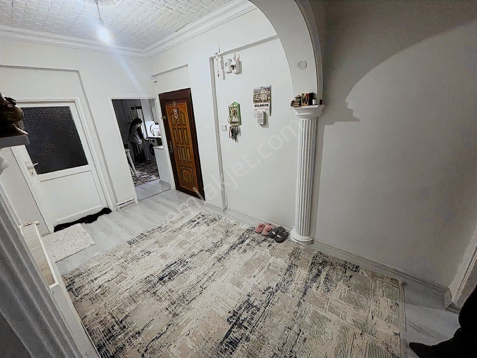 Başar Gayrimenkul Den Kökçüoğlu Mah. 3+1 Asansörlü Fırsat Daire - Görsel 4