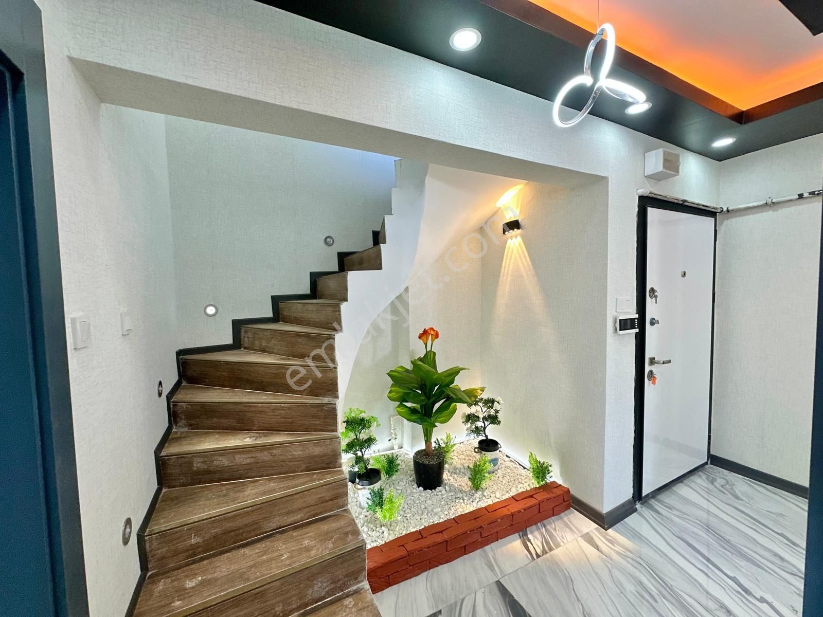 Yılmaz Gayrimenkulden Kacırılmayacak Teras Ful Yapılı Şahane Daire 4+1 Fırsat Dairesi - Görsel 9