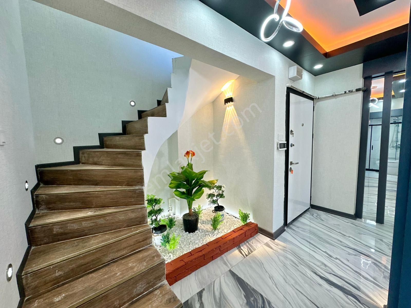 Yılmaz Gayrimenkulden Kacırılmayacak Teras Ful Yapılı Şahane Daire 4+1 Fırsat Dairesi - Görsel 33