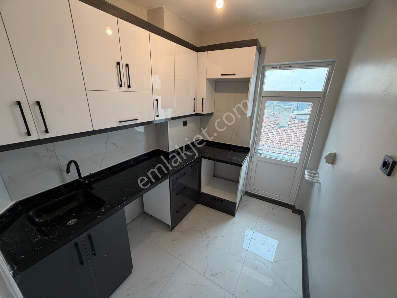 Kariyer'den Kalaba'da Cadde Yakını Katta Lüx Yapılı 3+1 Fırsat Daire - Görsel 28