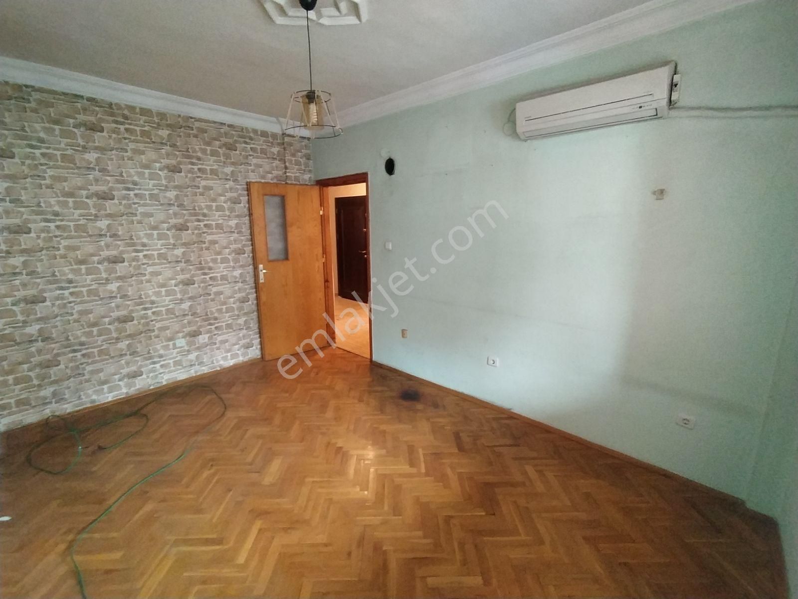 Caddeye Ve Tramvaya Yakın Merkezi Konumda 3+1 Kiralık Daire - Görsel 3