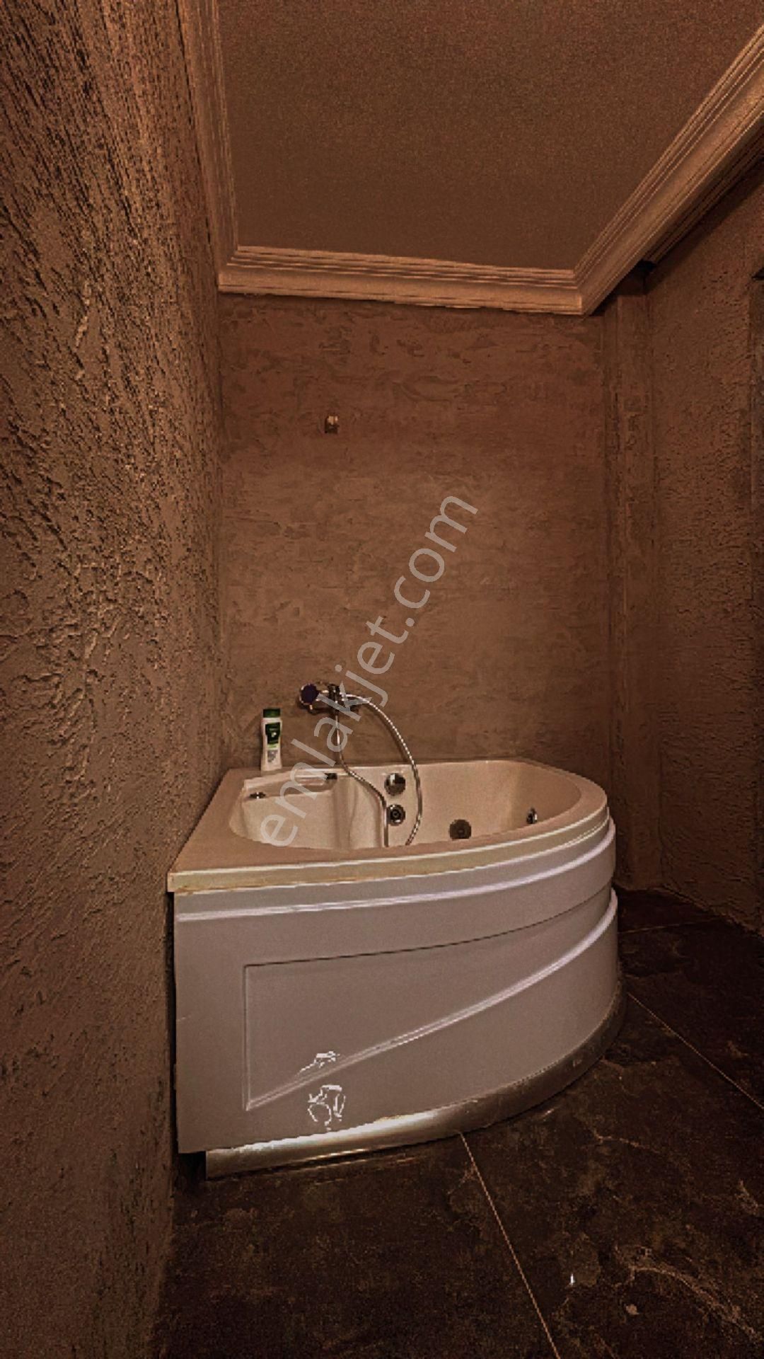 Keçiörende Günlük Kiralık Jakuzili Vip Sıfır Yapılı Ultra Lüx Daireler - Görsel 18