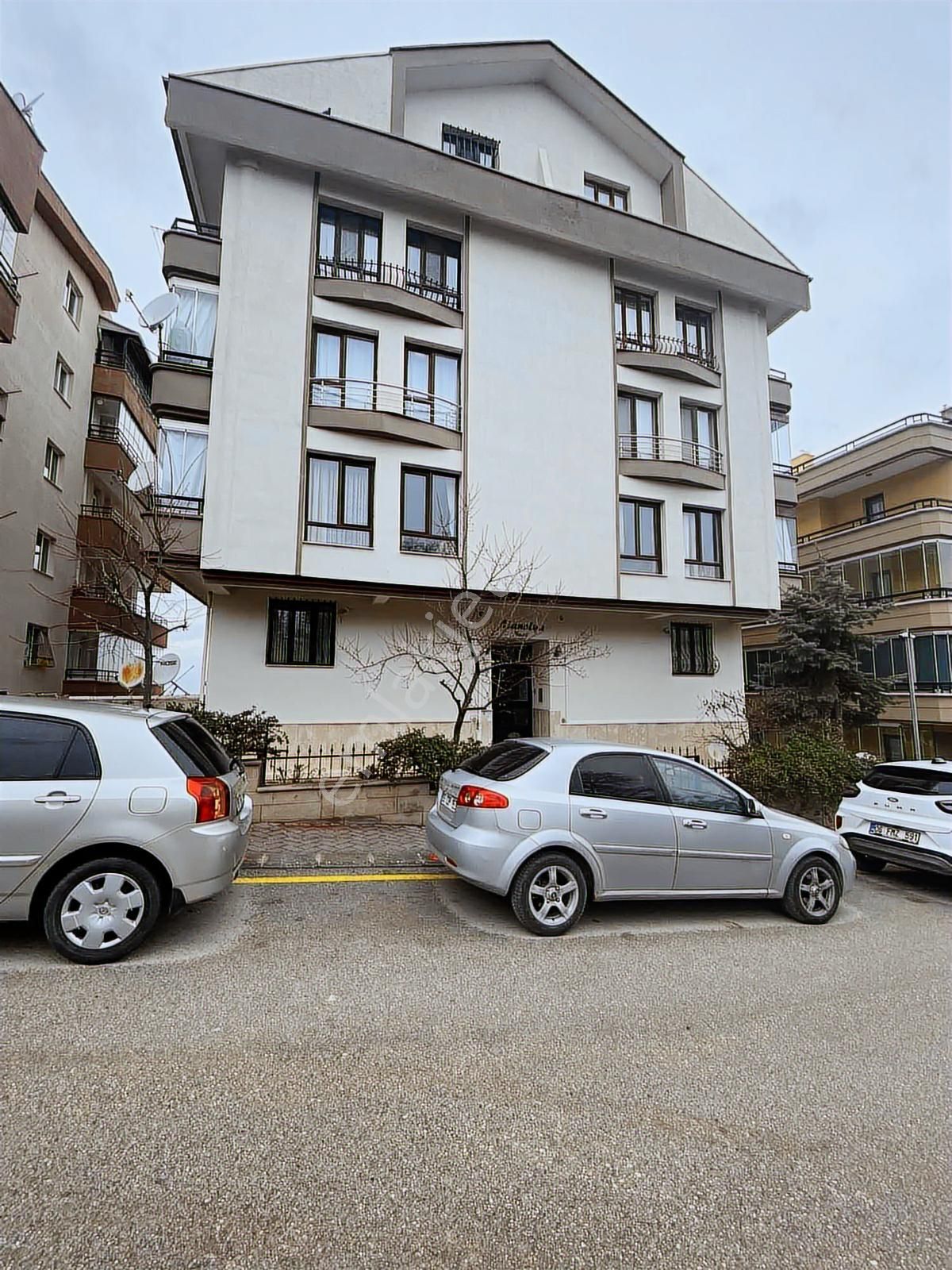 Çankaya İlker Mah Şehir Manzaralı,bakımlı 3+1 Satılık Daire - Görsel 9