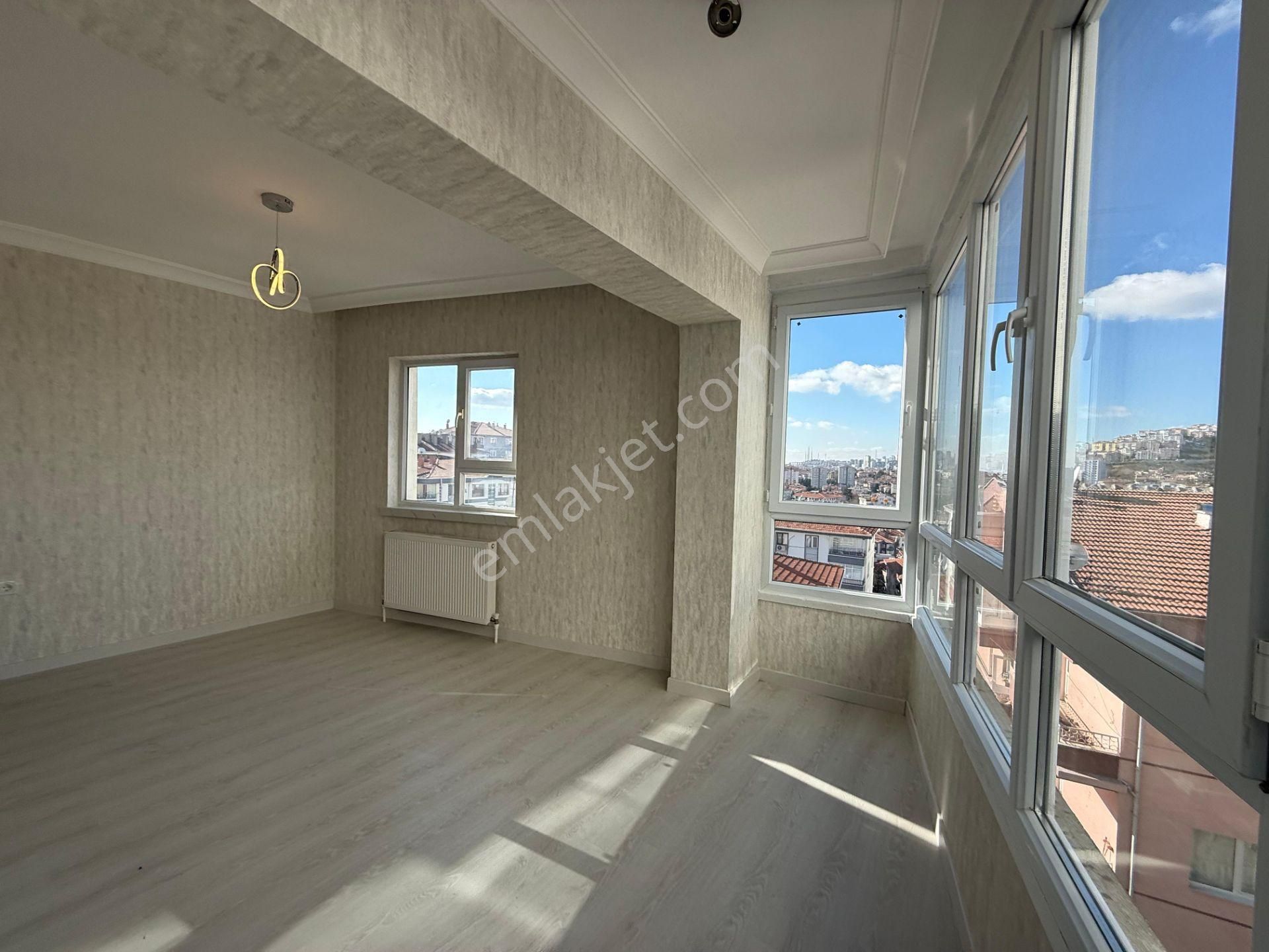 İncirli'de Merkezi Konum Ara Katta Lüx Yapılı Manzaralı 3+1 Daire - Görsel 9