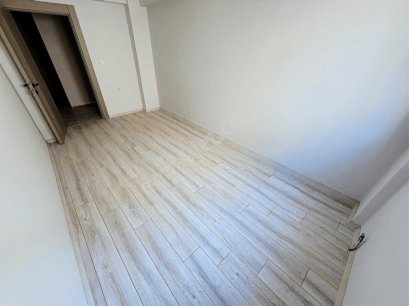 Şentürk Gayrimenkul'den*çift Banyolu**süper Konumda**sıfır Daire - Görsel 12