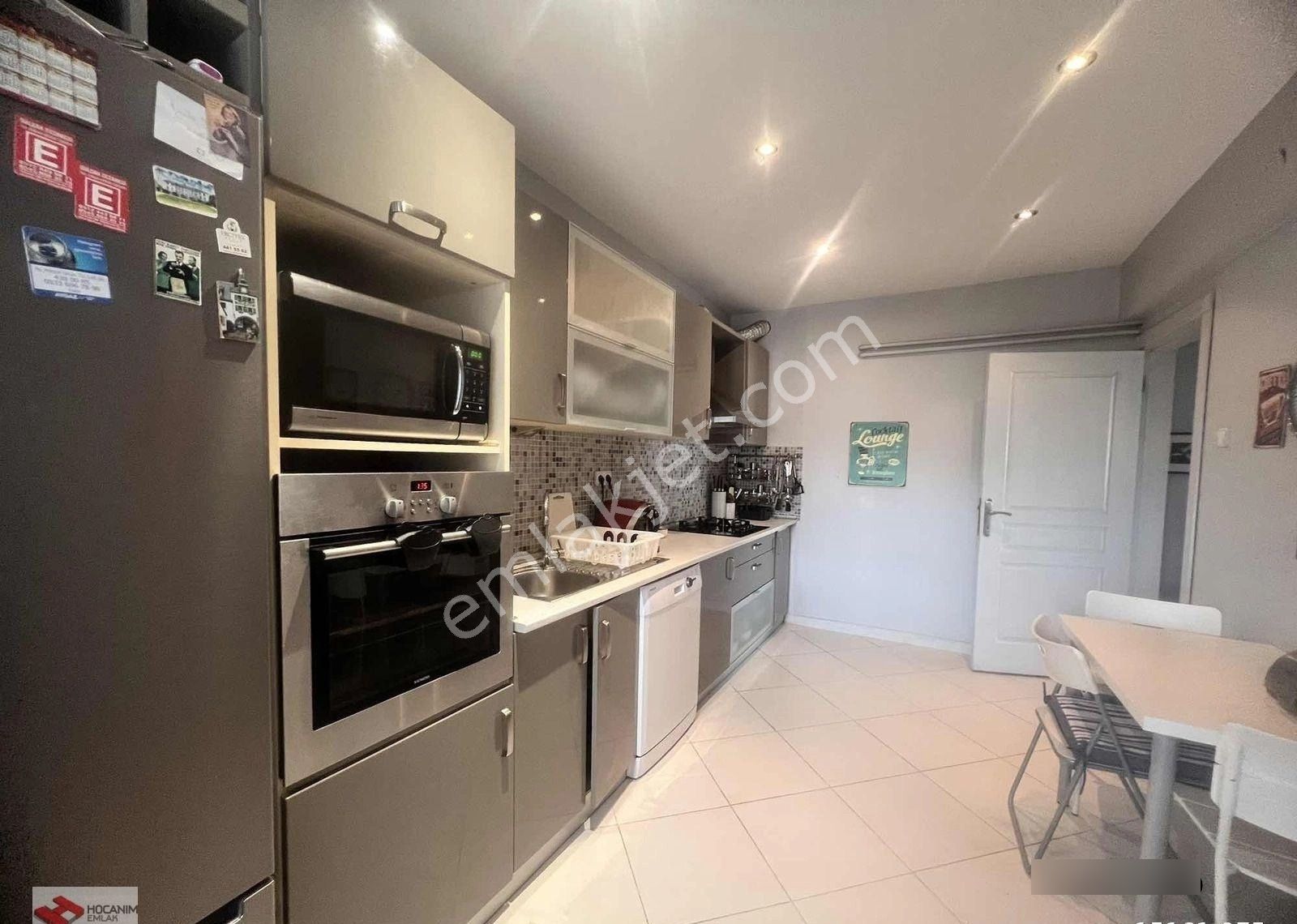 Görkem Sitesinde Manzaralı Otoparklı 3+1+kilerli - Görsel 11