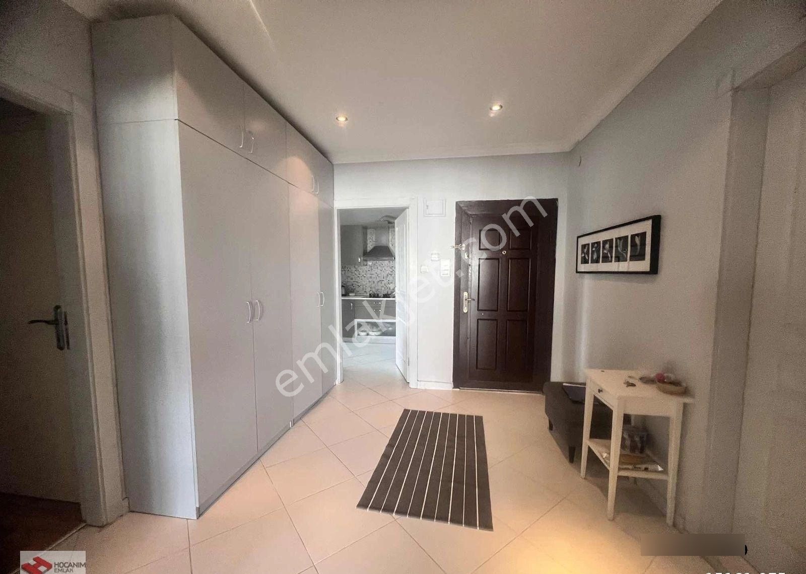 Görkem Sitesinde Manzaralı Otoparklı 3+1+kilerli - Görsel 12