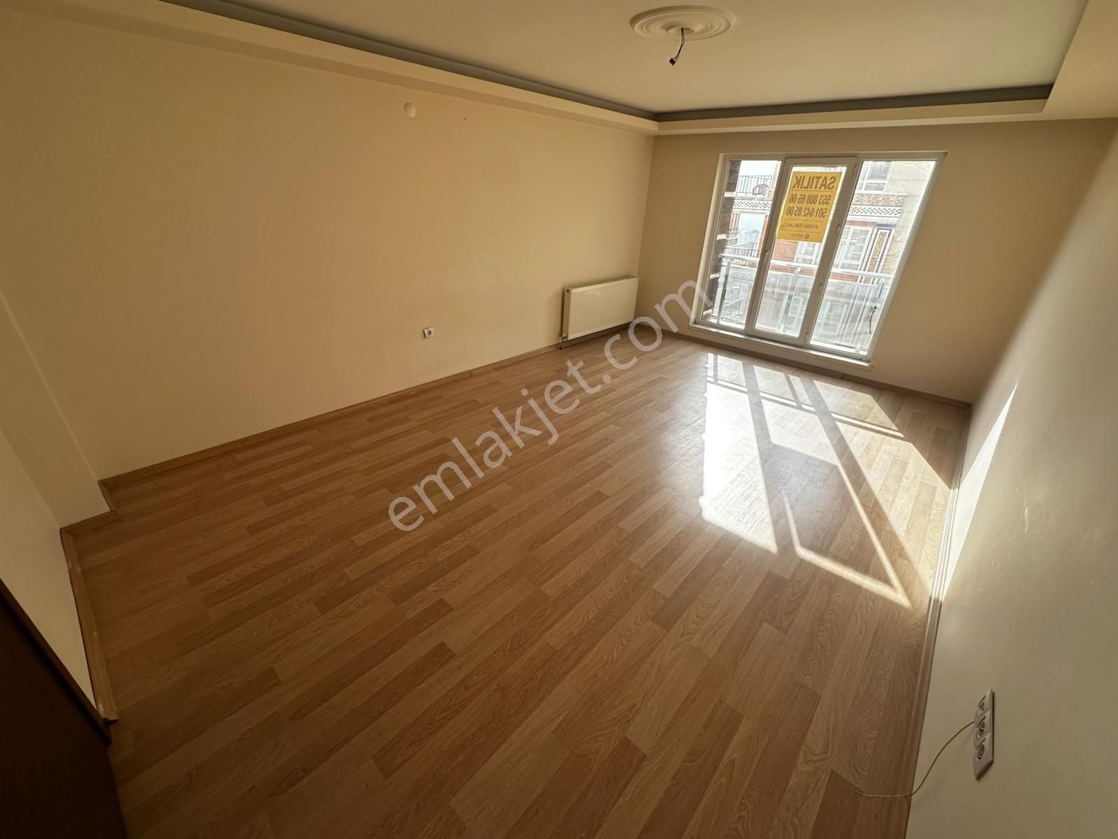 Esertepe'de Cadde Yakını Ara Katta Asansörlü Ebeveyn Banyolu 4+1 Fırsat Daire - Görsel 2