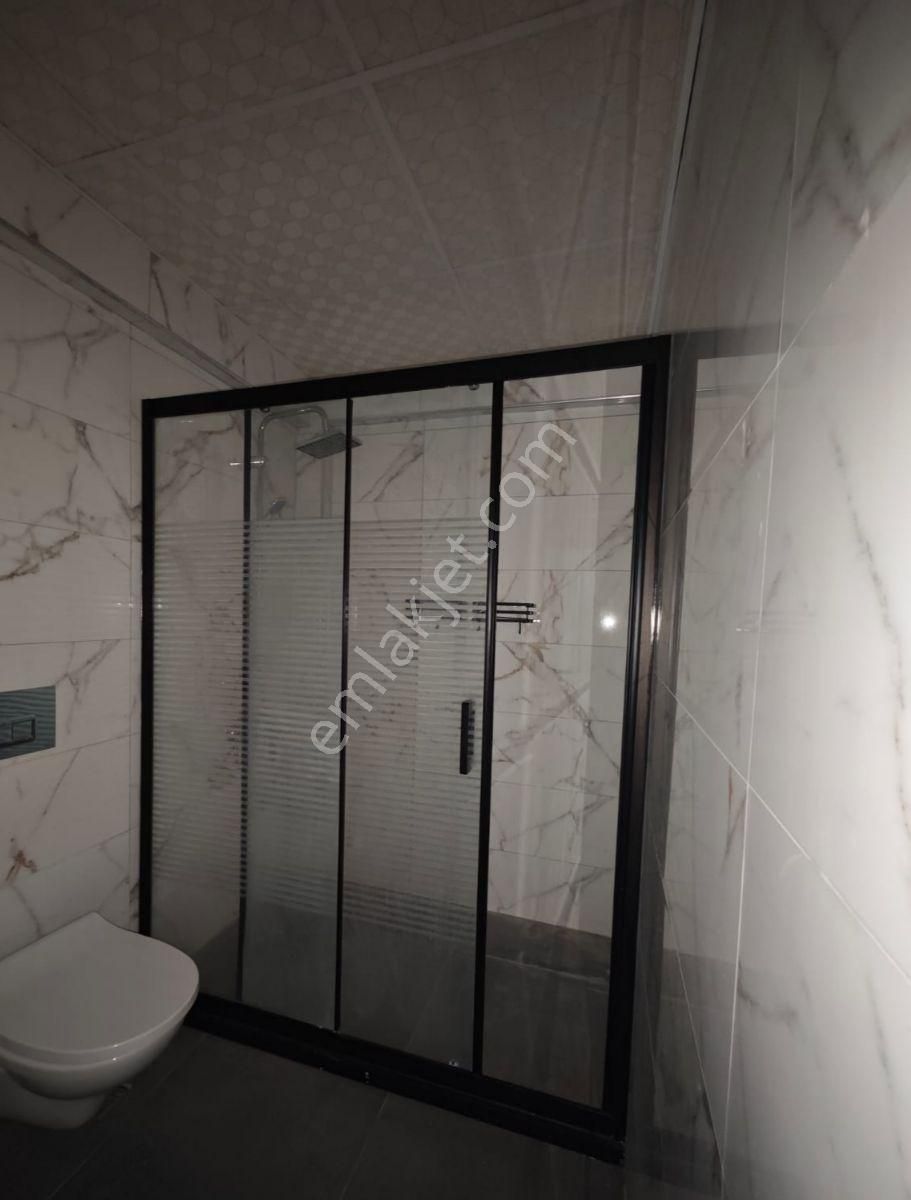 Cumhuriyet Mahallesi'nde Kiralık Geniş 1+1 - Görsel 8