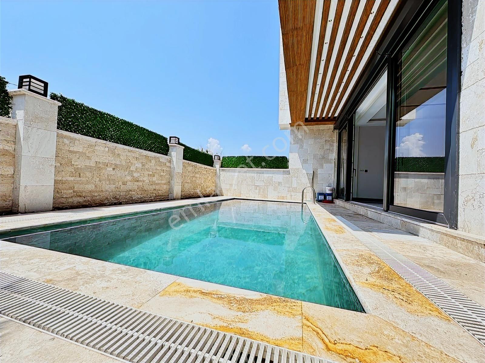 Antalya'da 450 M2 7+1 Havuz 4 Katlı Asansör Ultra Lüks İskanlı - Görsel 8